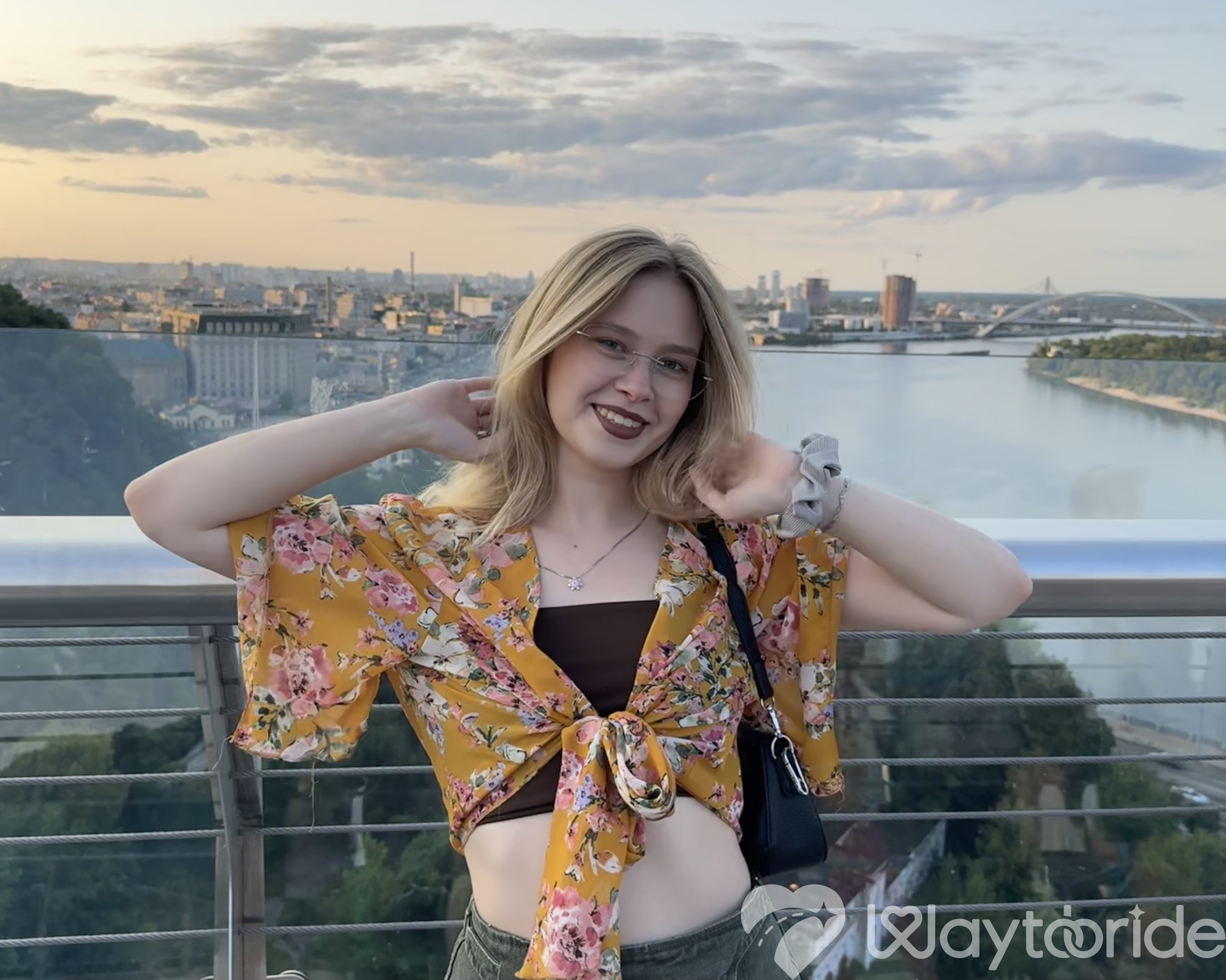 Three dots and a thousand thoughts, the magic of waiting for an answer