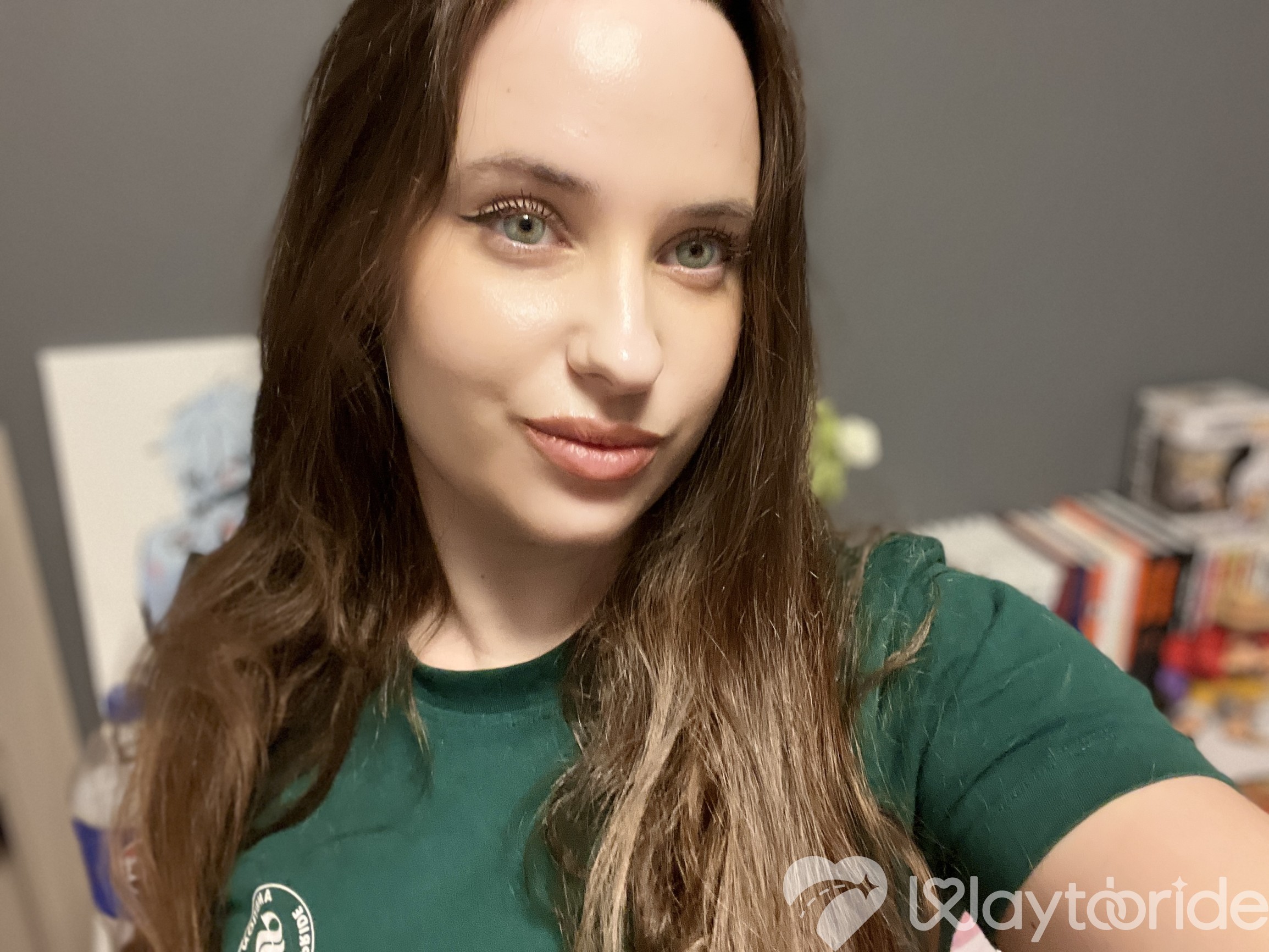 The role of photos in your profile: how to choose shots that work