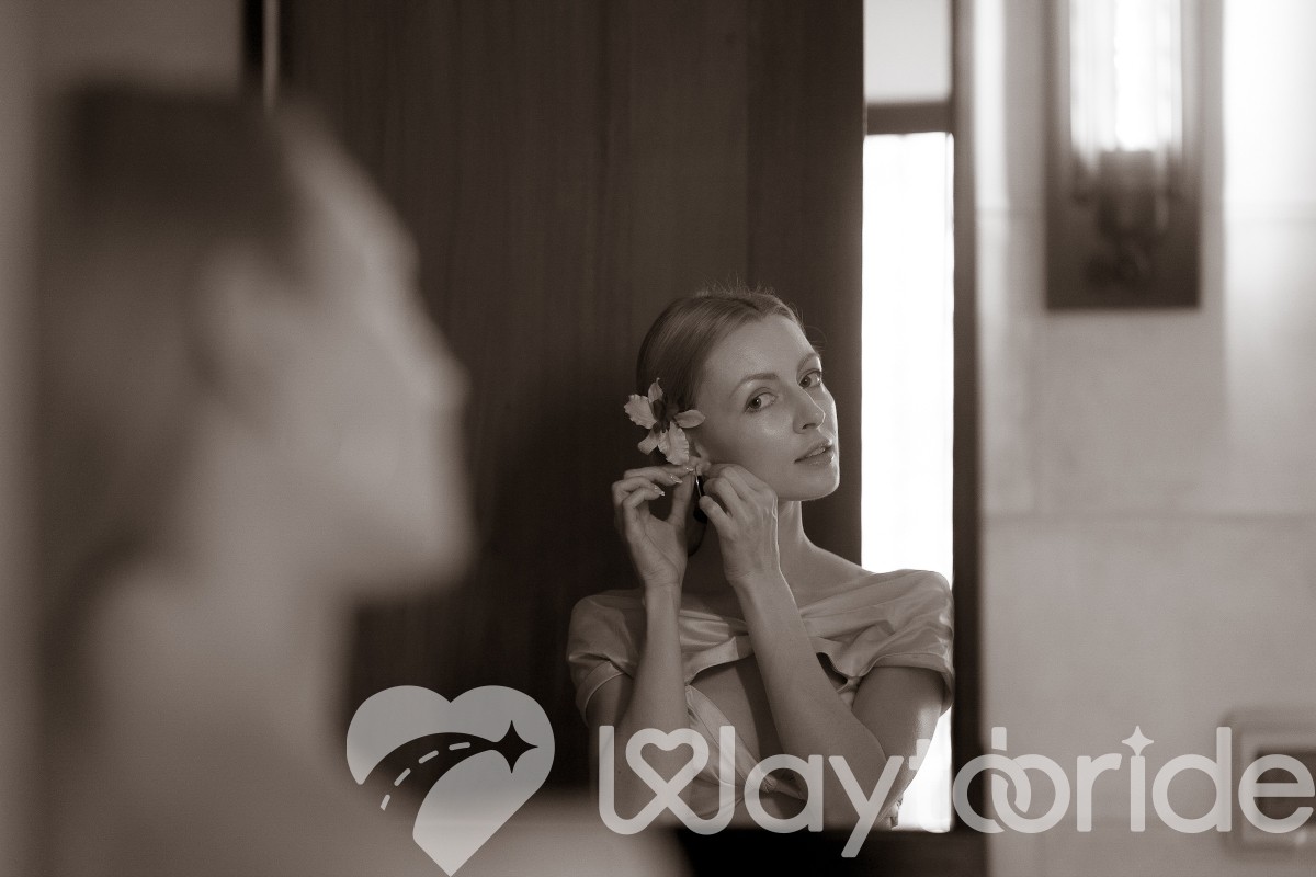 The charm of love in simplicity