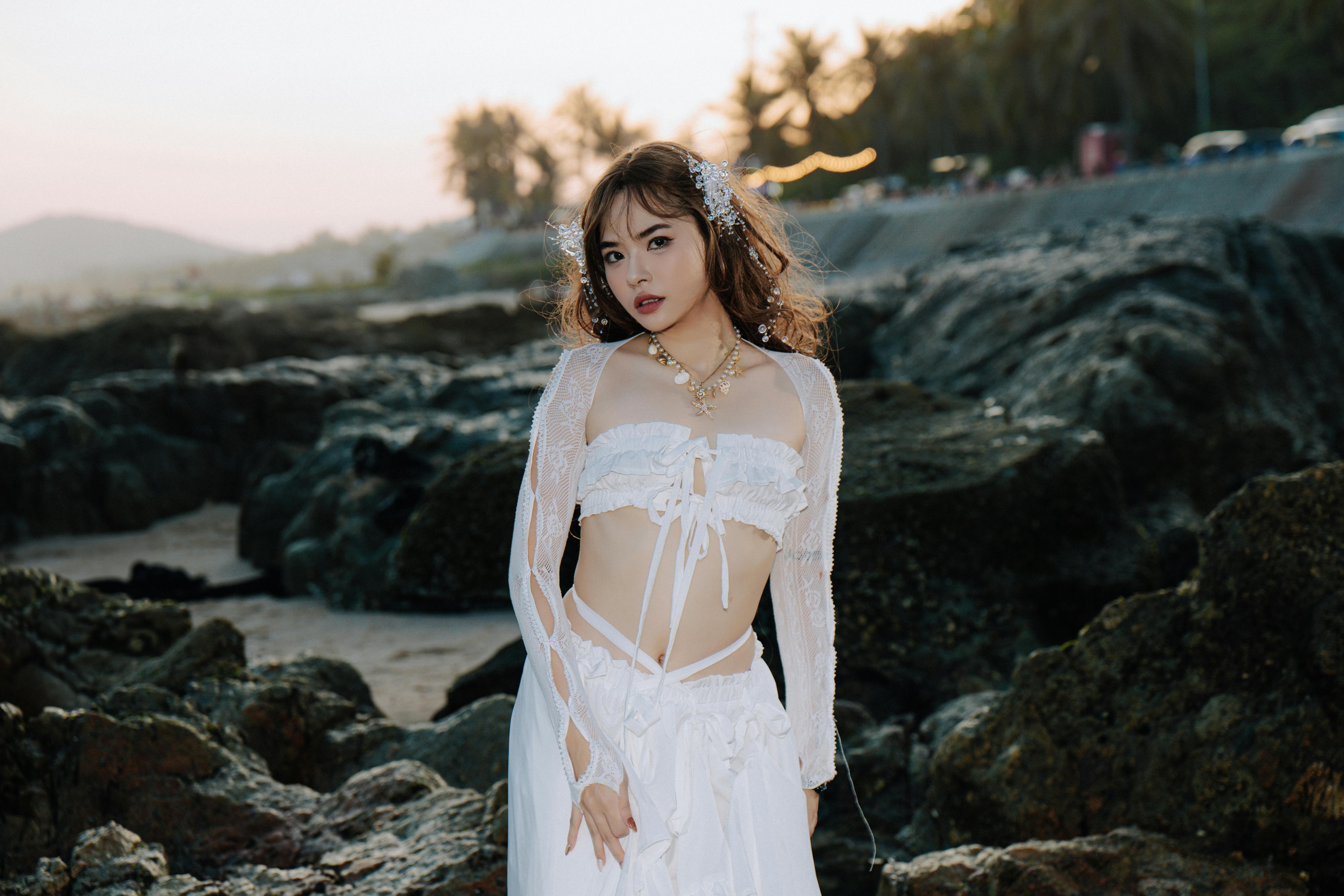 How to Date a Skinny Girl: Respectful Tips, Communication & Relationship Guidance image 4