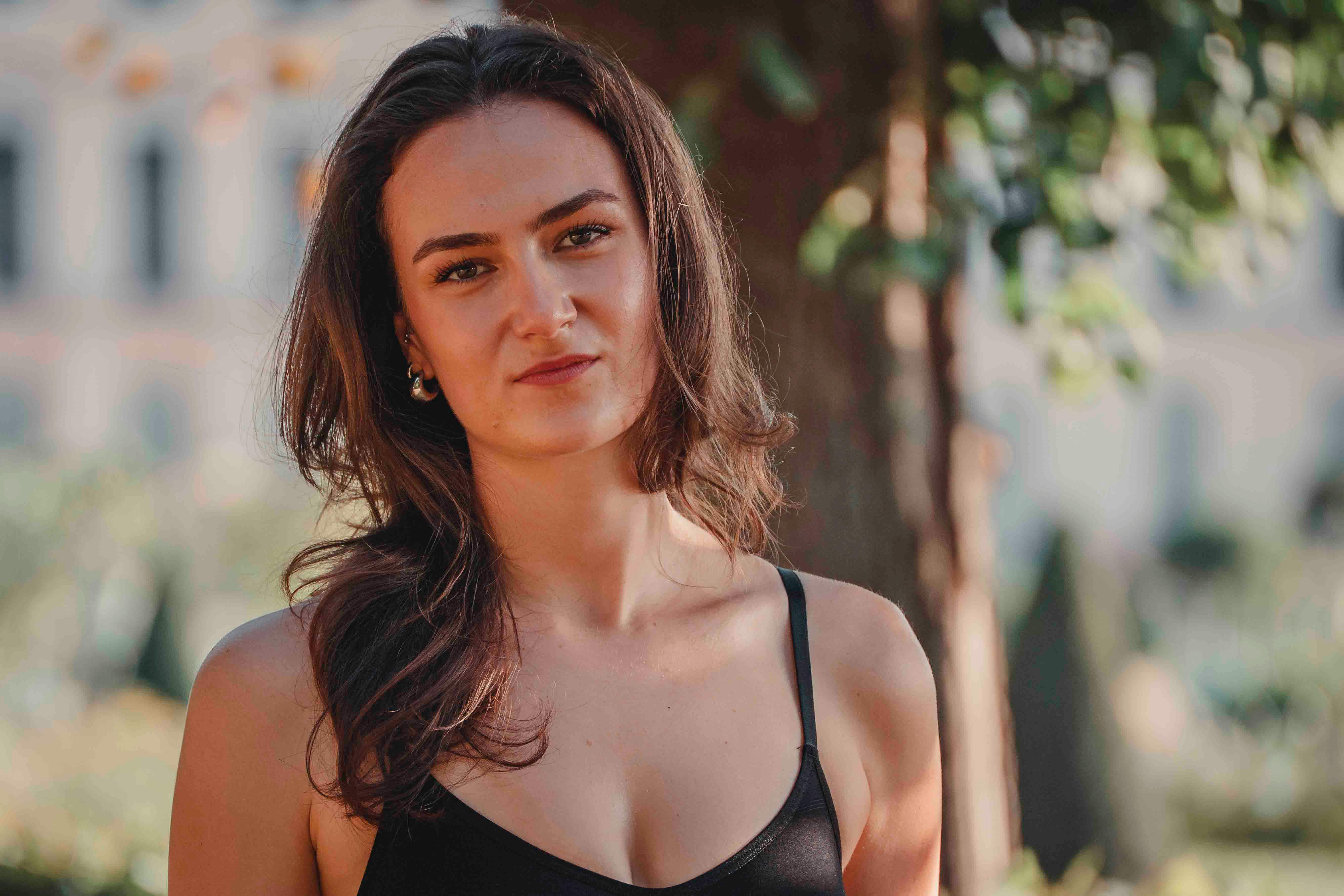 Signs She Is Losing Interest in Online Dating and What to Do image 1