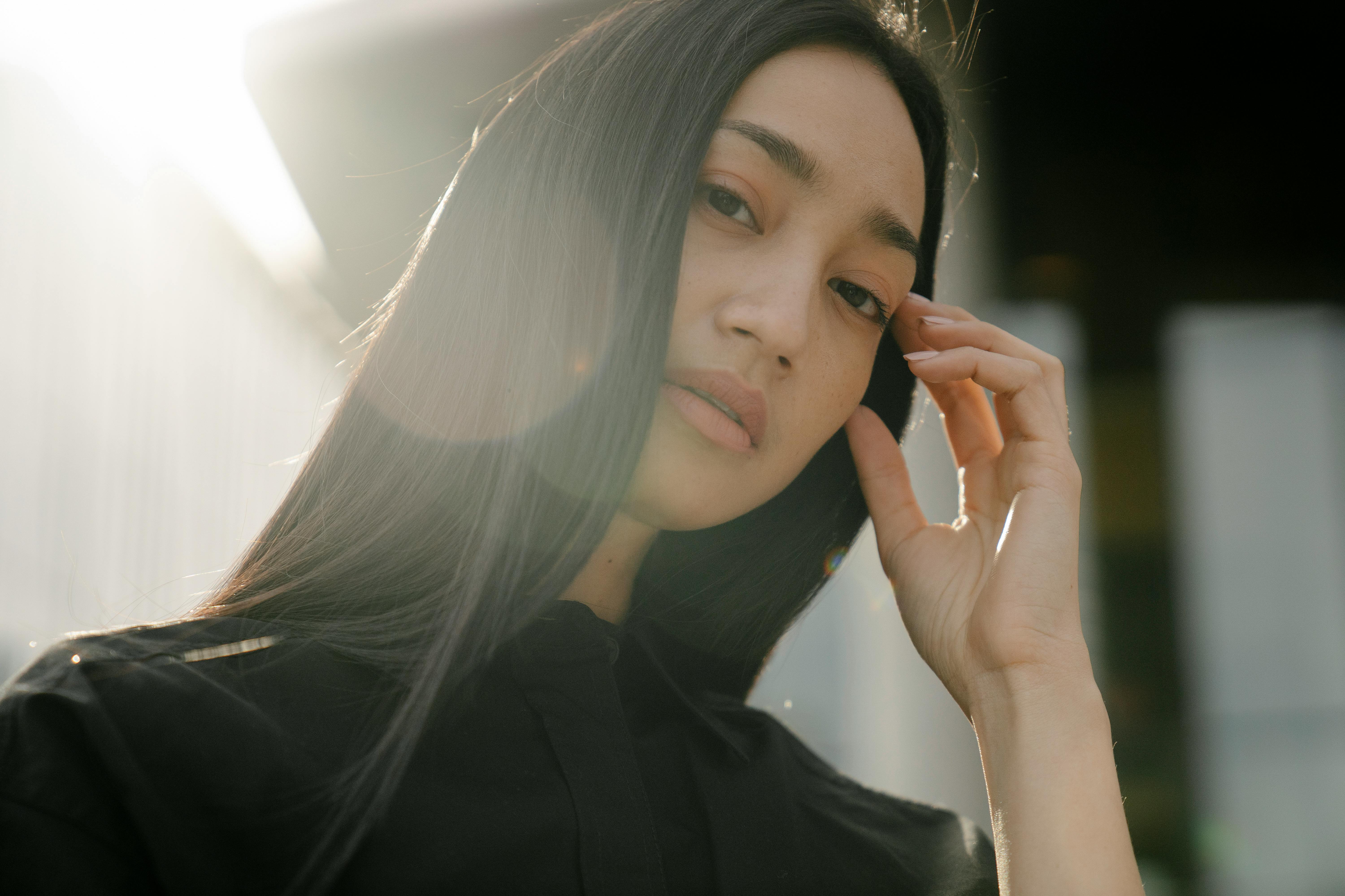 How to Avoid Awkward Silence in Online Dating Conversations image 0