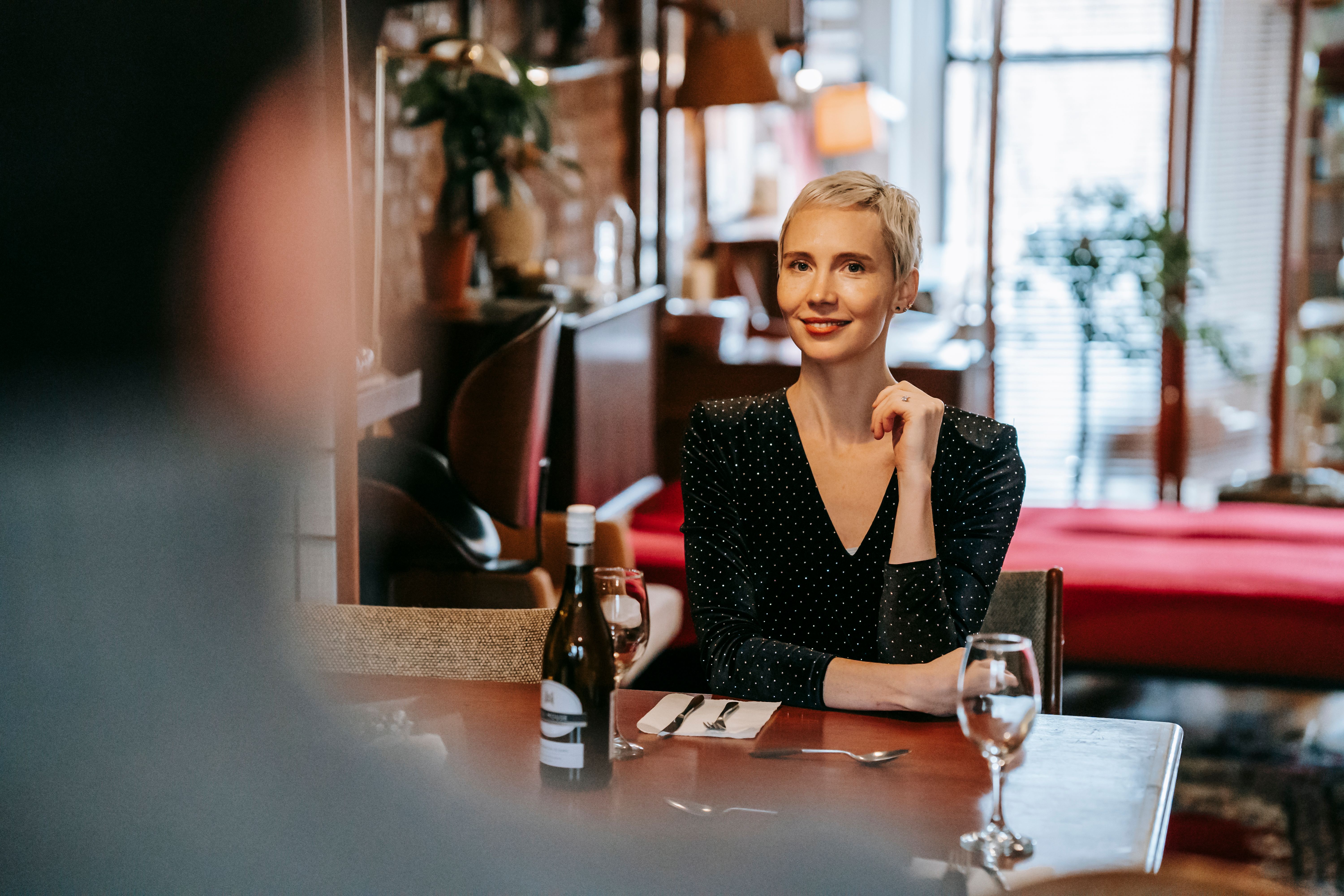 What to Text Her Between Dates image 1