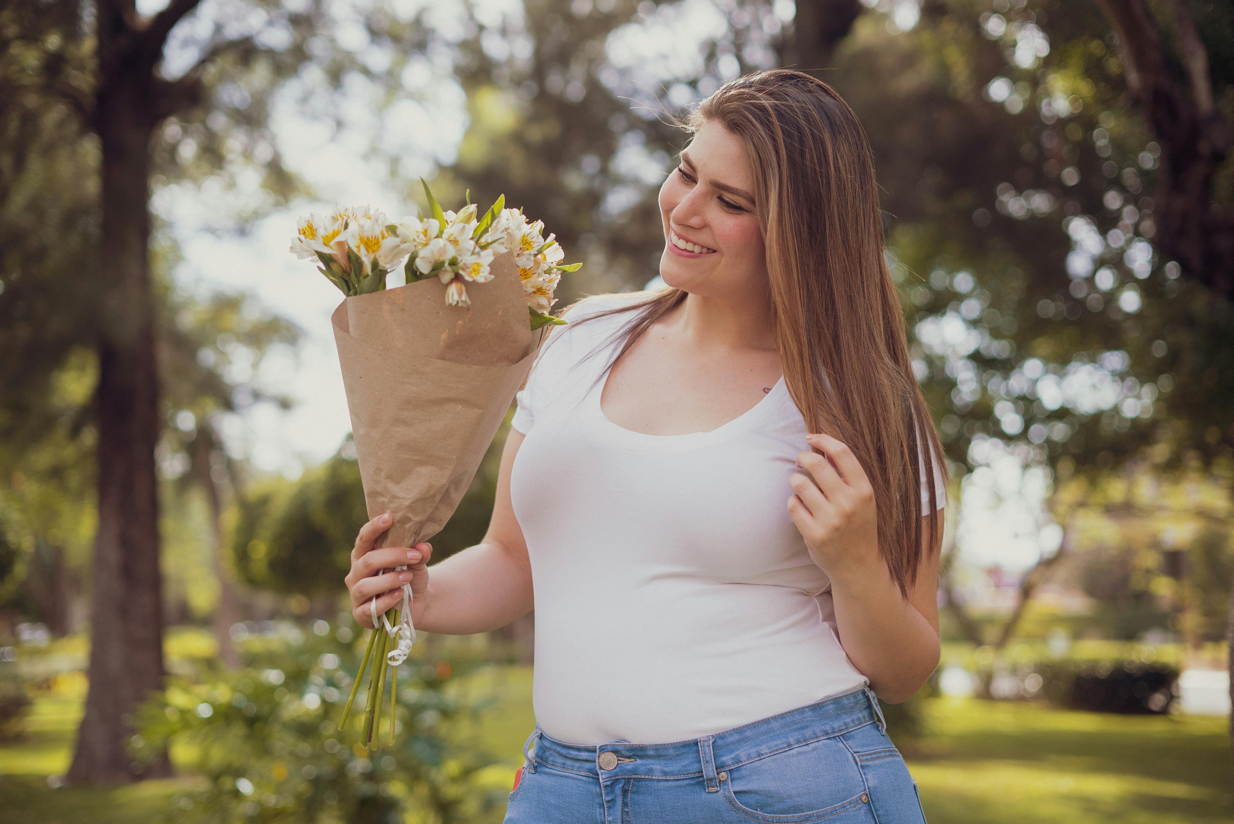 The Psychology of Attraction in Online Dating: What Really Works image 0