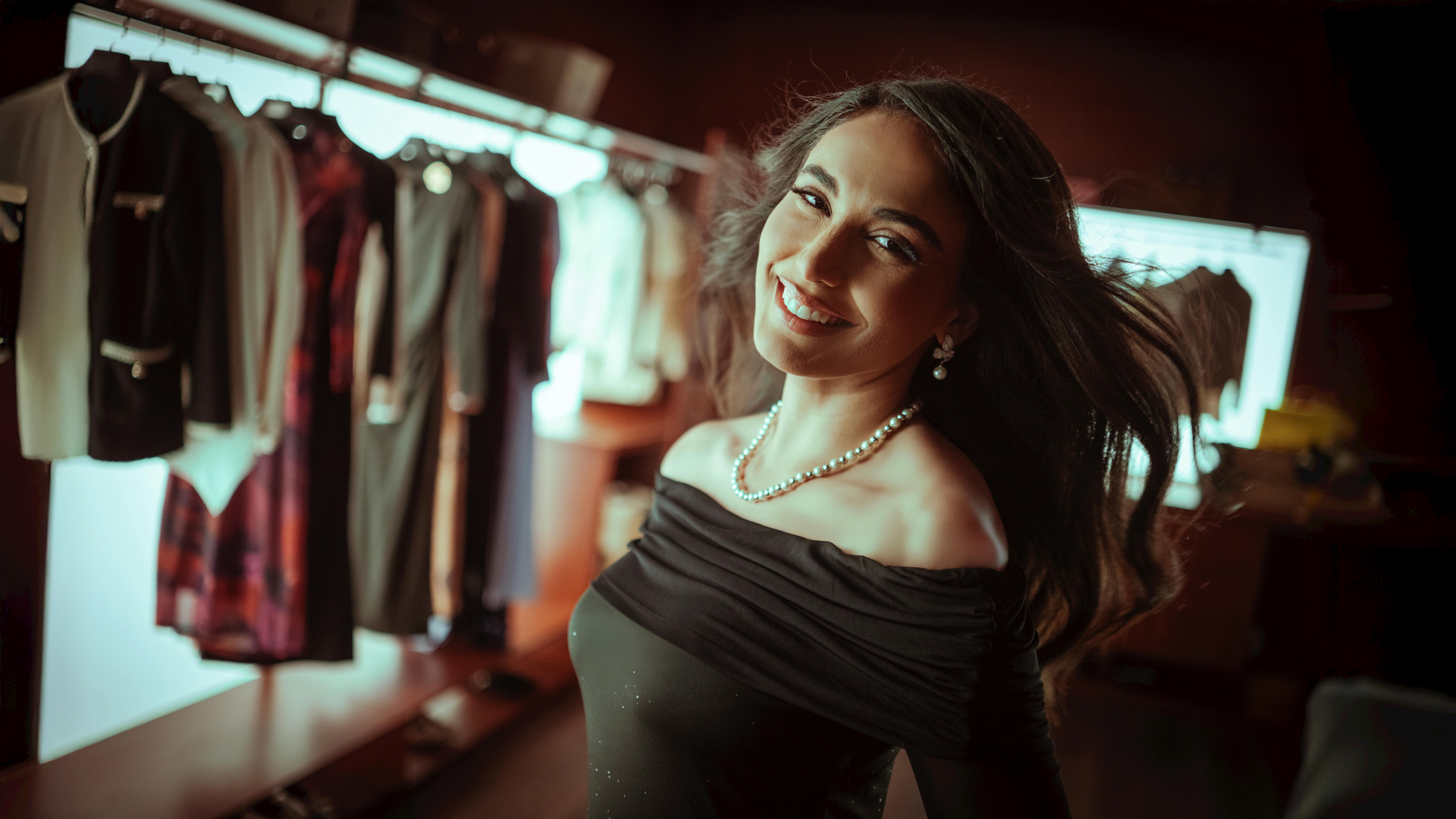 The Ultimate Guide: 400+ Best Questions to Ask a Girl (Funny, Flirty, Deep, Juicy & Interesting) image 0