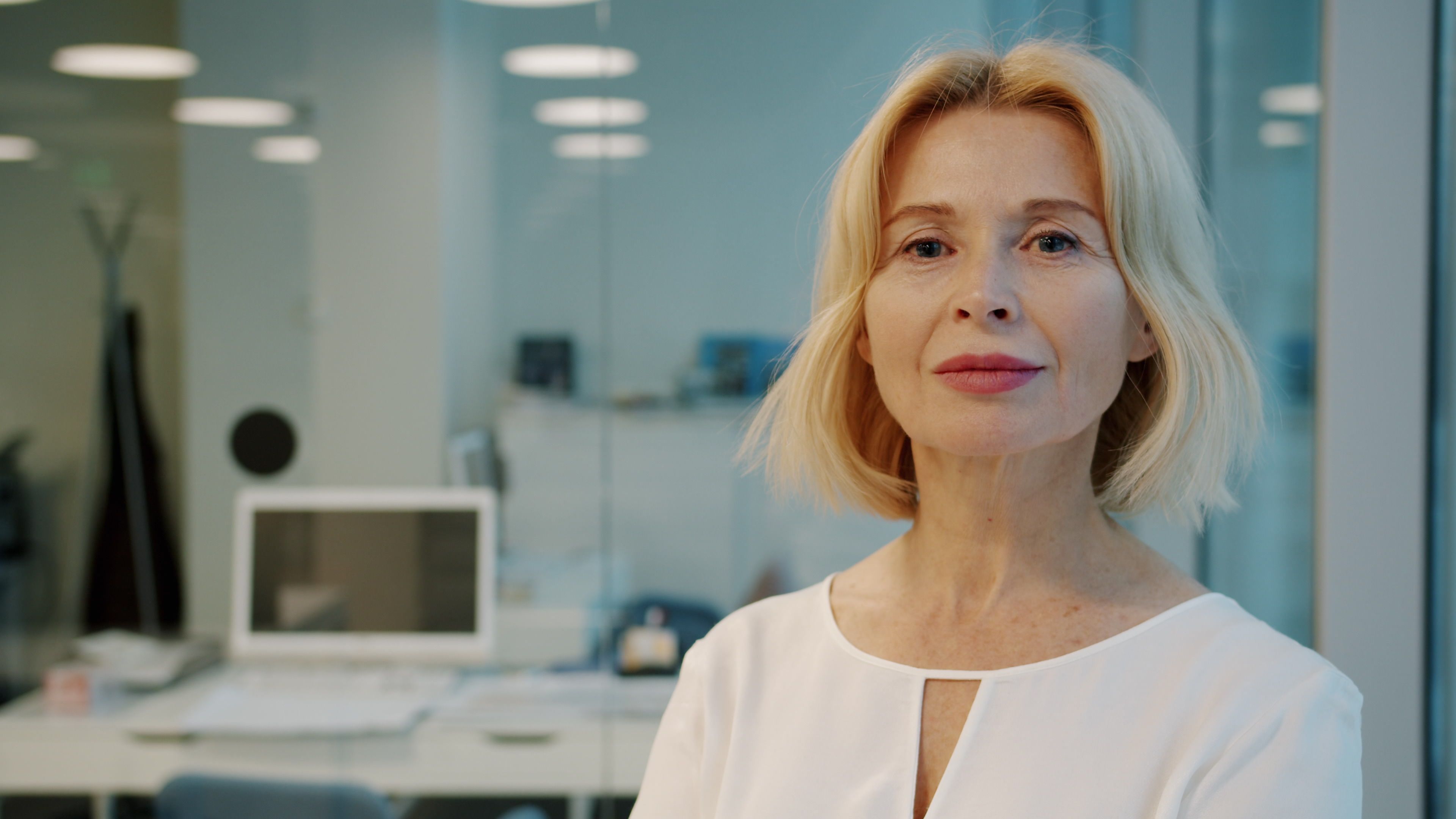 Dating a Ukrainian Woman in Her 50s: What to Expect image 1