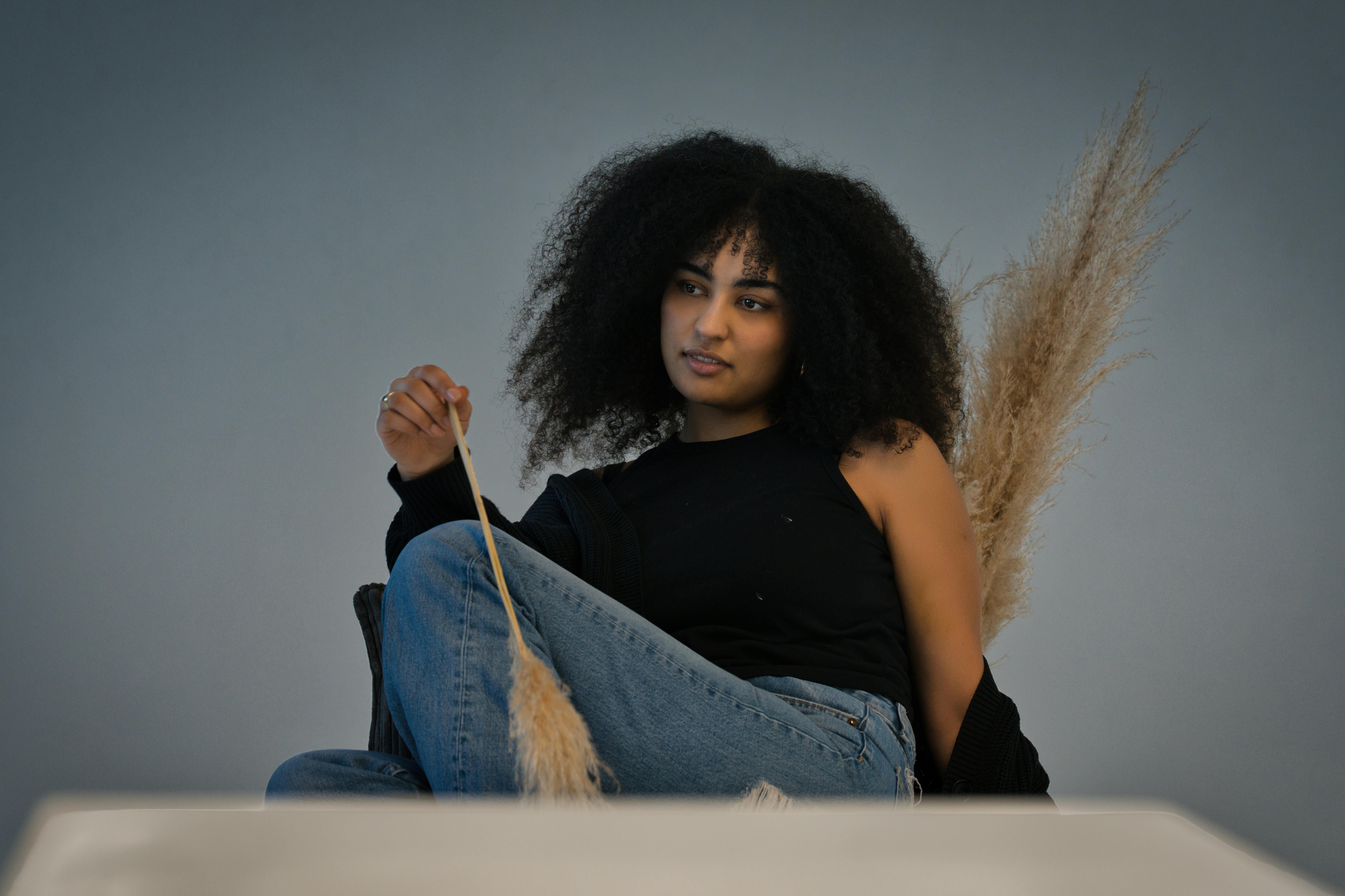 How to Know If an Online Relationship Is Serious image 0