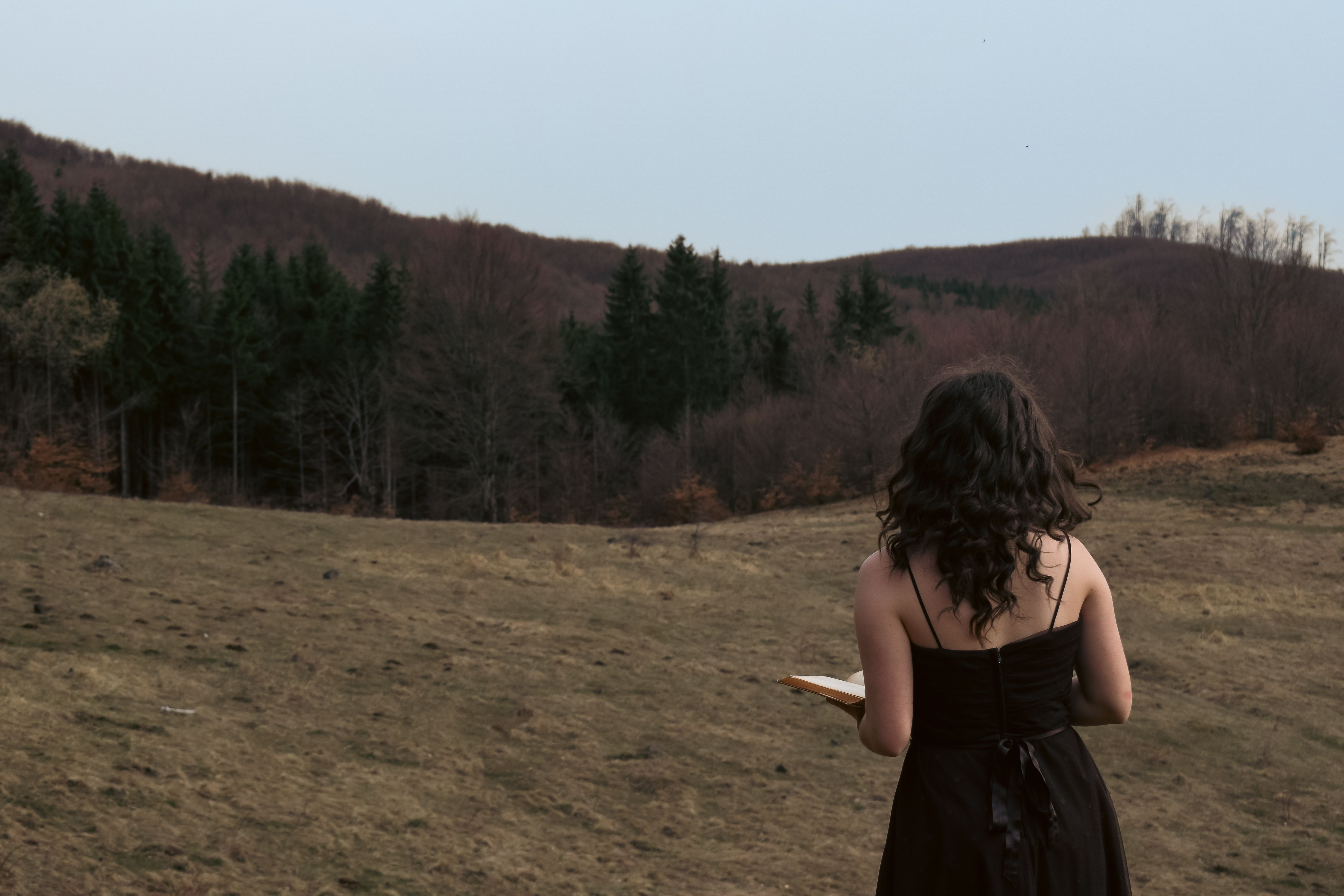 Dating a Ukrainian Woman Who Loves Poetry image 3