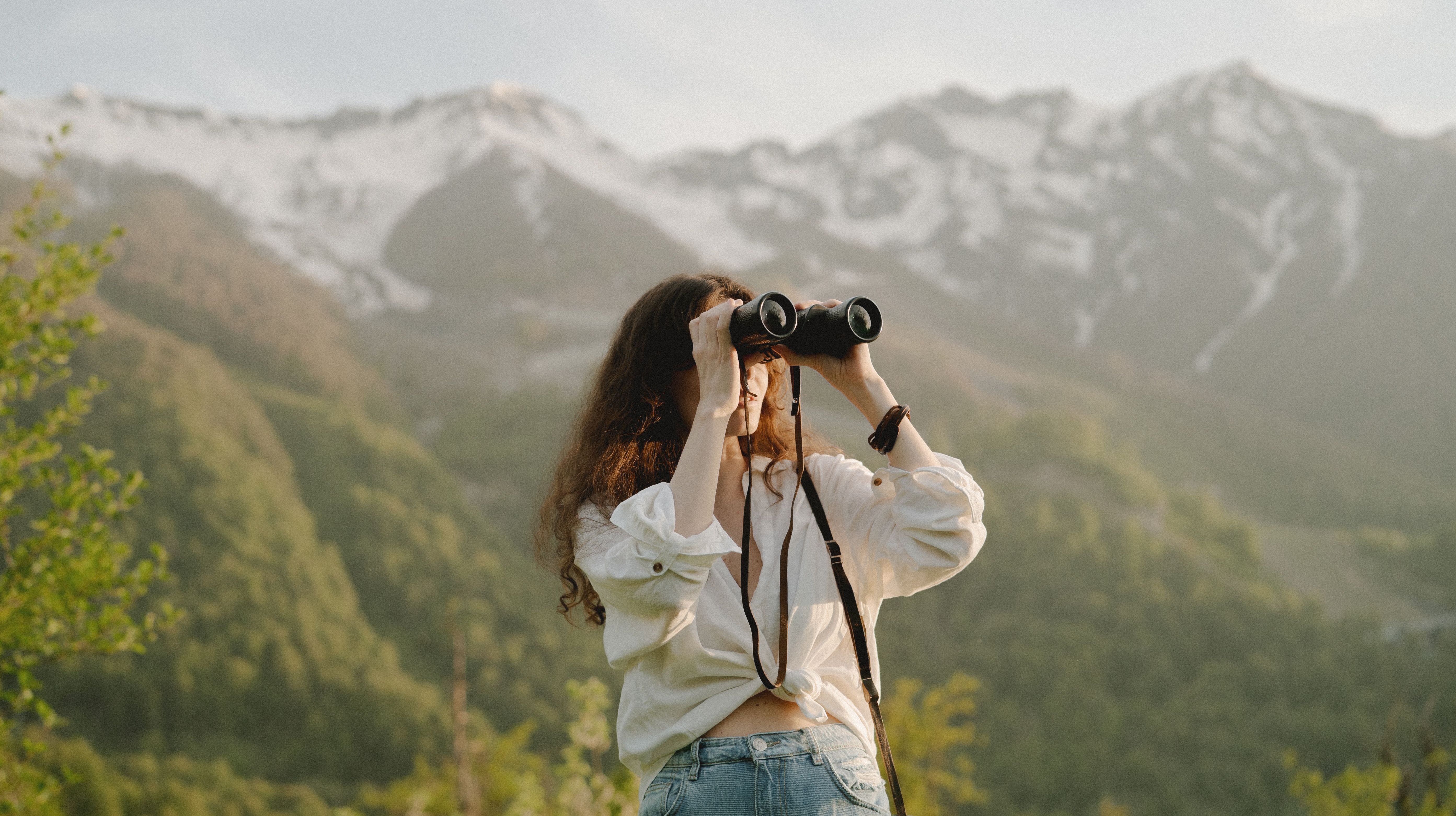 Dating a Ukrainian Woman Who Loves Birdwatching image 0