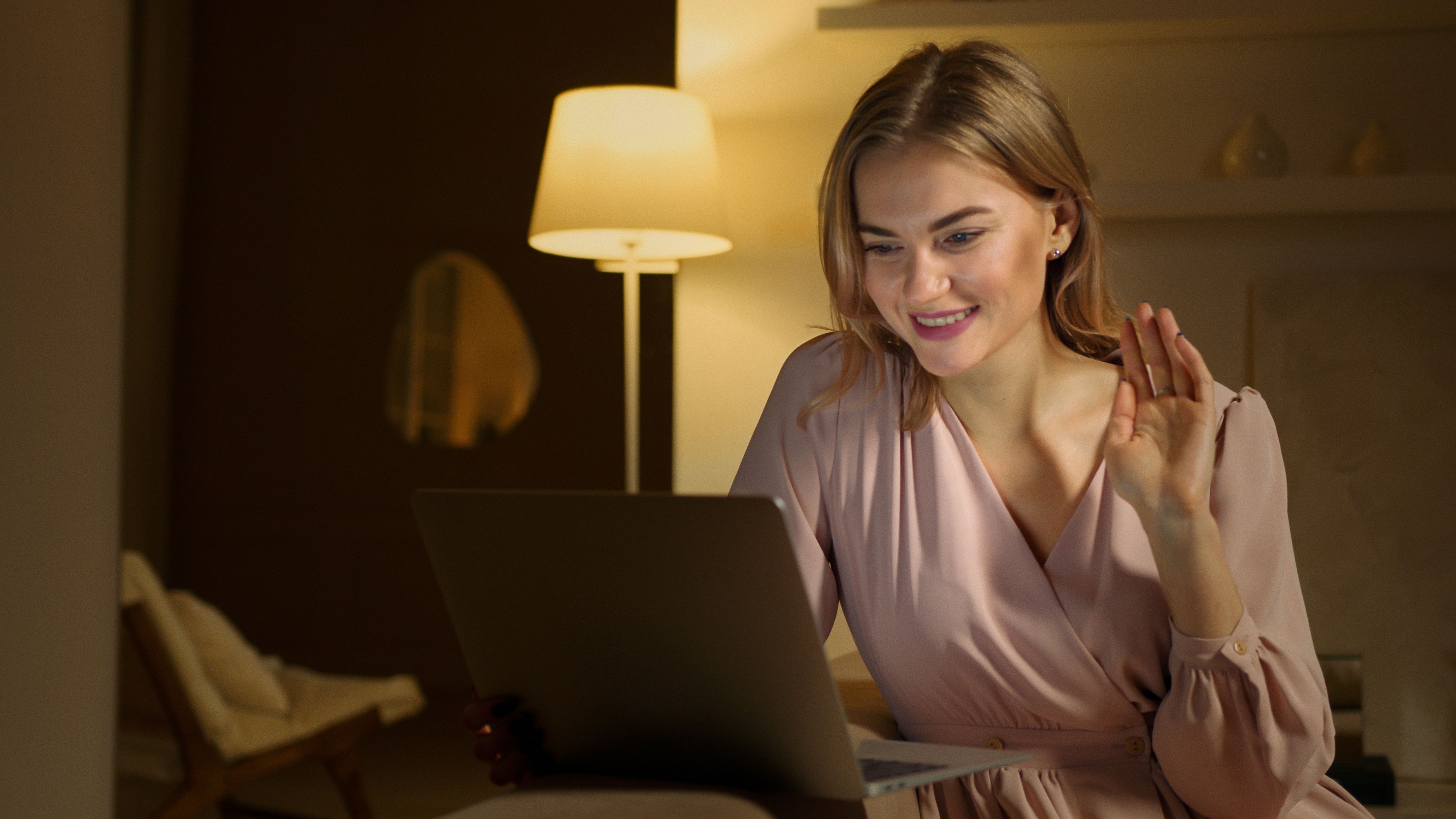 Video Call Etiquette for Online Dating image 1