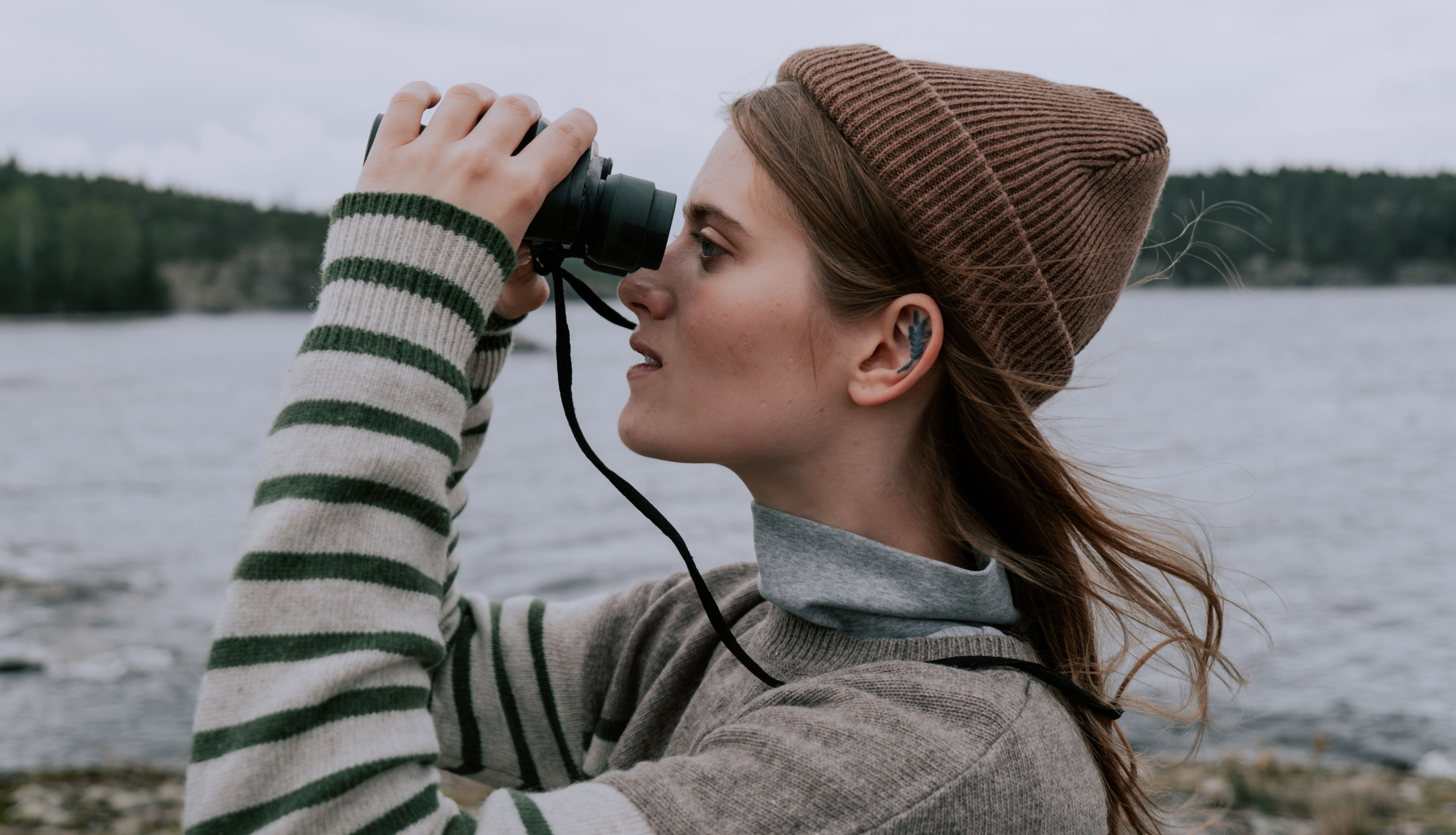 Dating a Ukrainian Woman Who Loves Birdwatching image 1