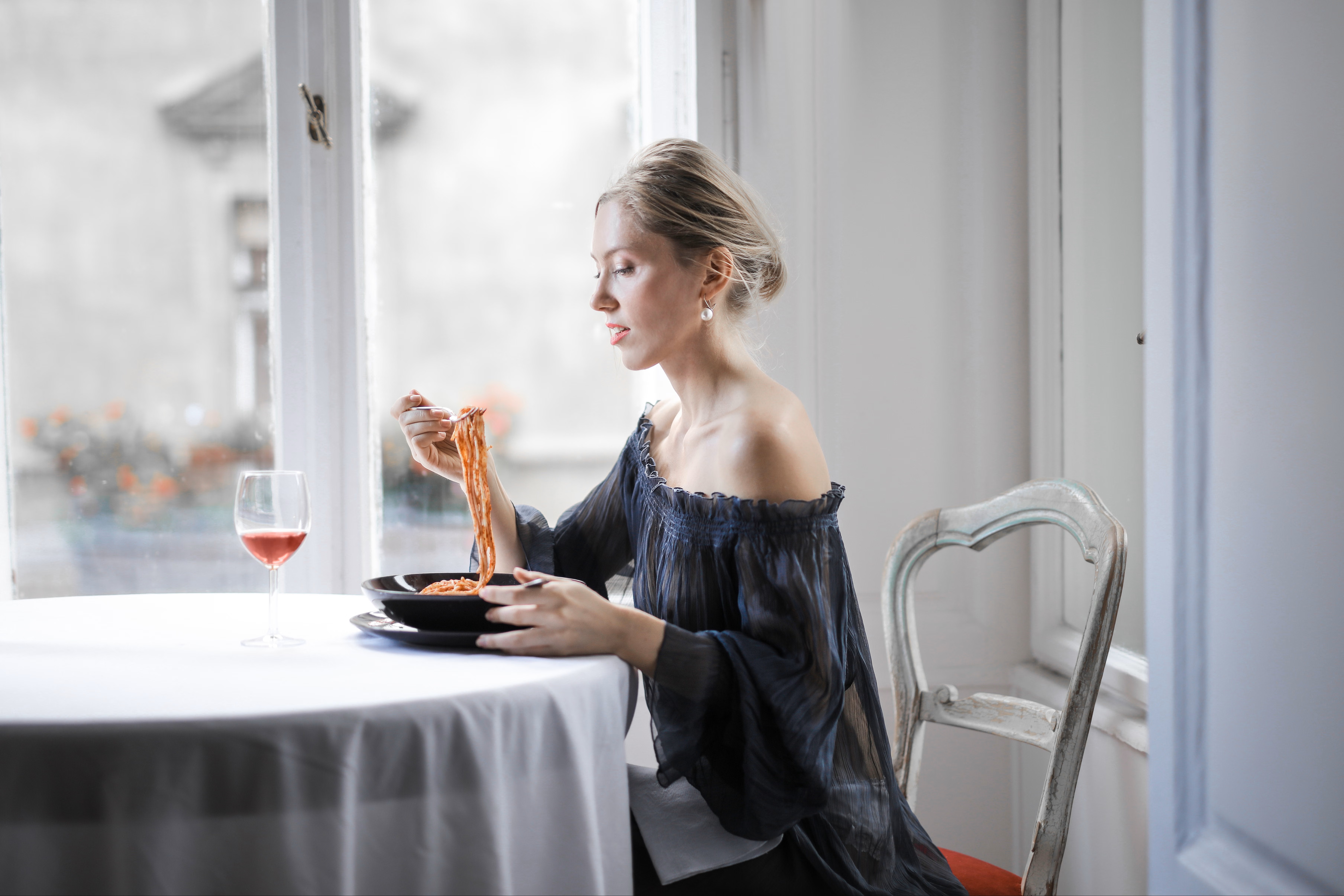 Dating a Ukrainian Food Critic: What to Expect image 2