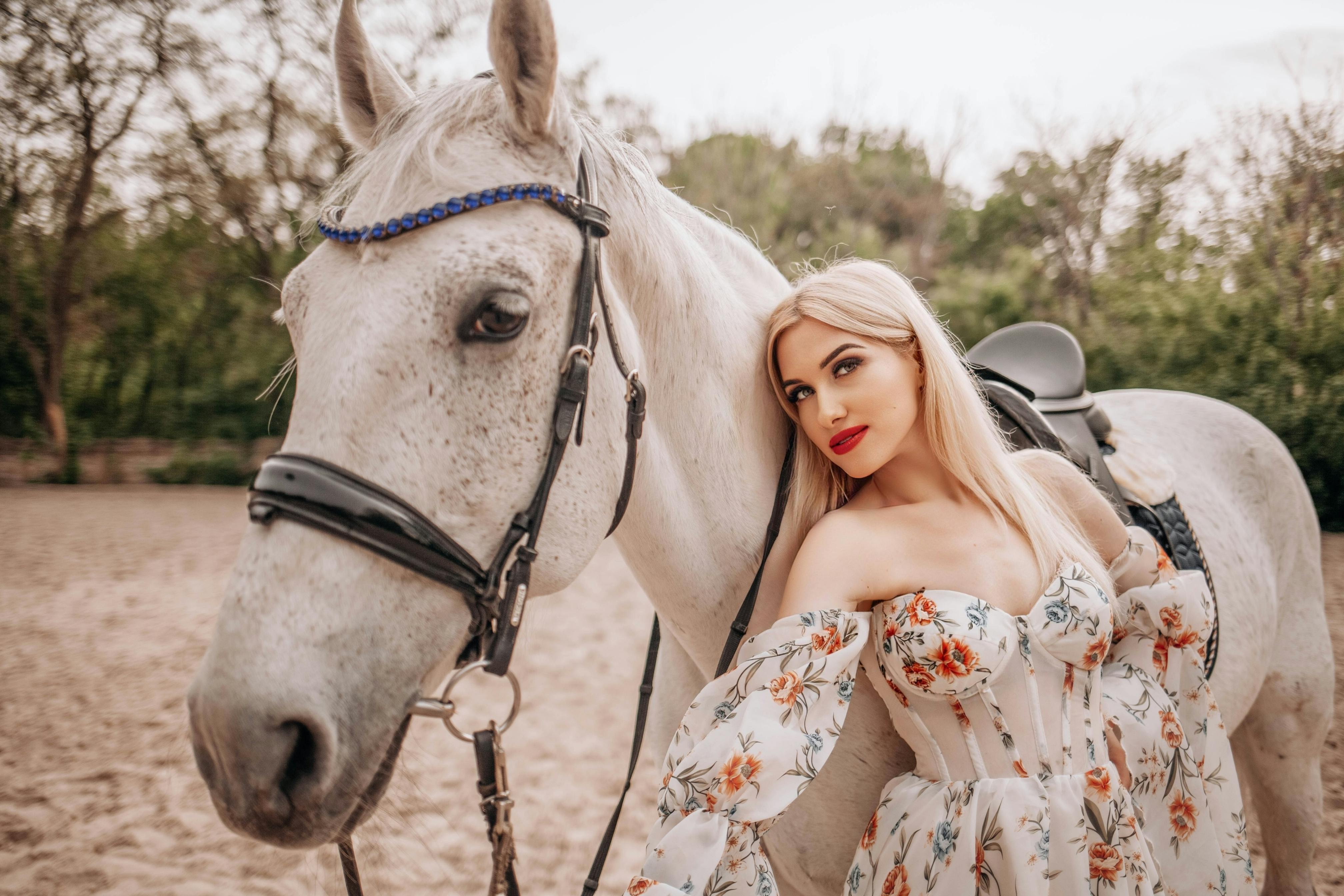 Relationship Tips for Building a Deep Emotional Connection image 0