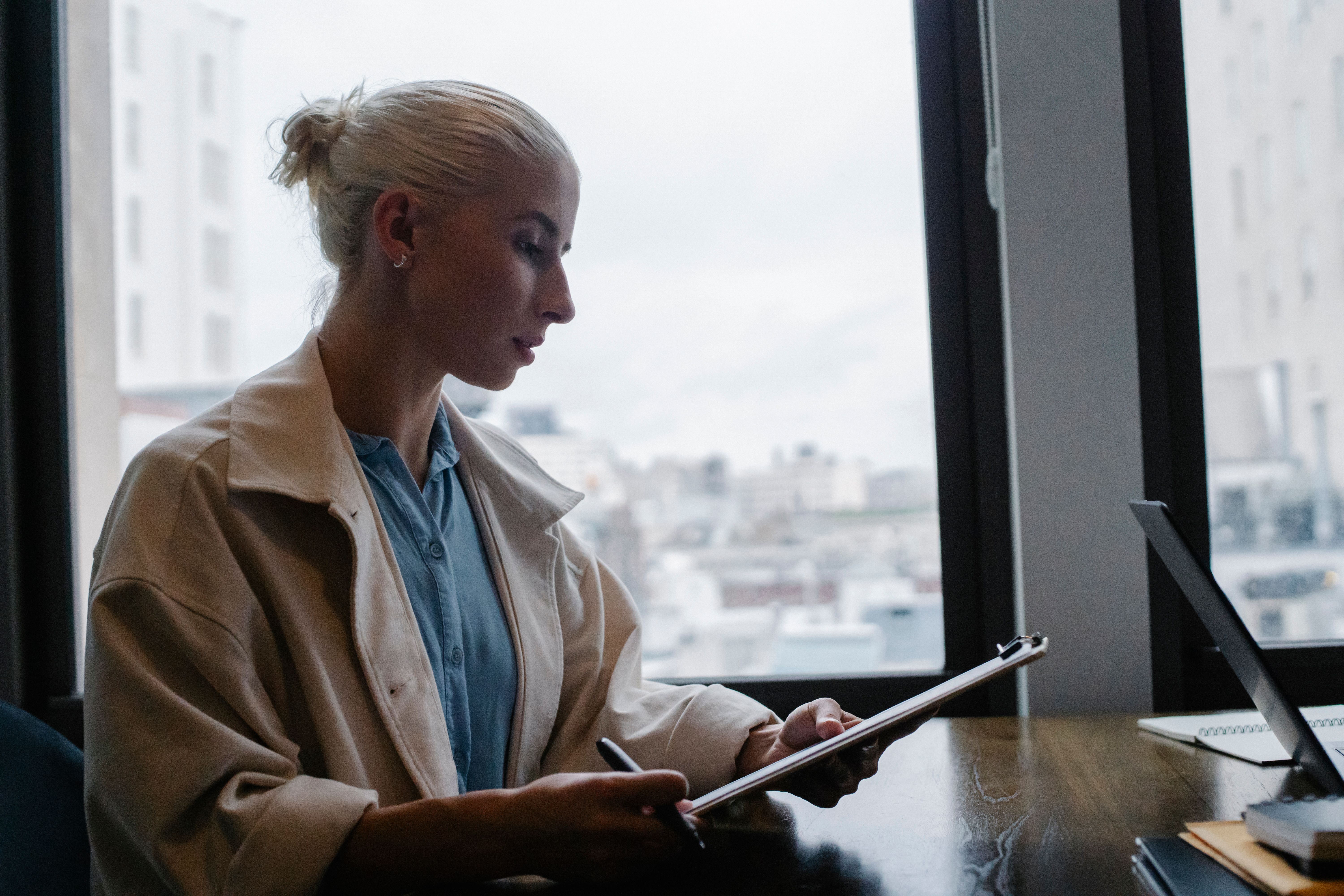 Dating a Ukrainian Real Estate Agent: What to Expect image 2