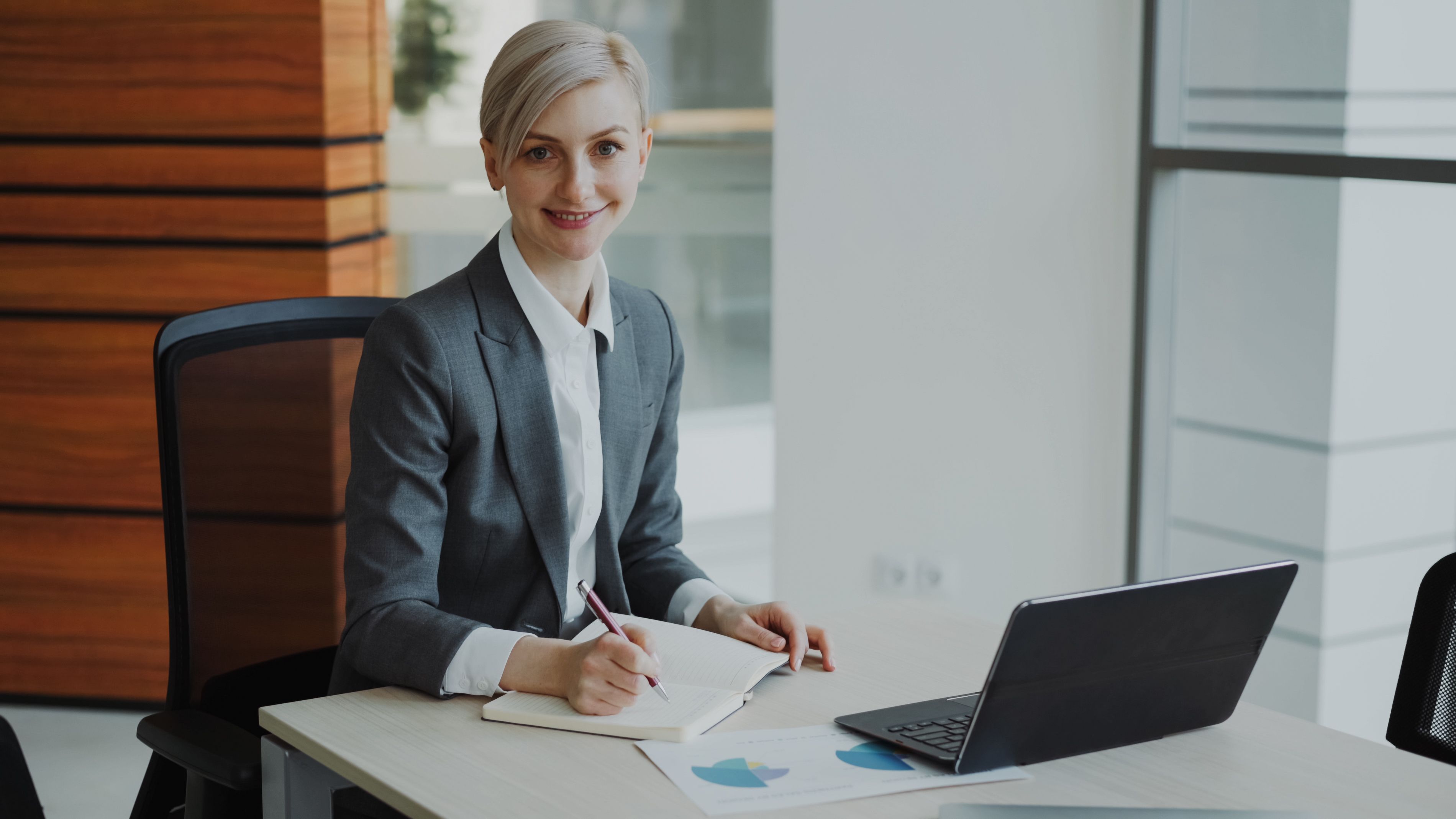 Dating a Ukrainian PR Manager: What to Expect image 1