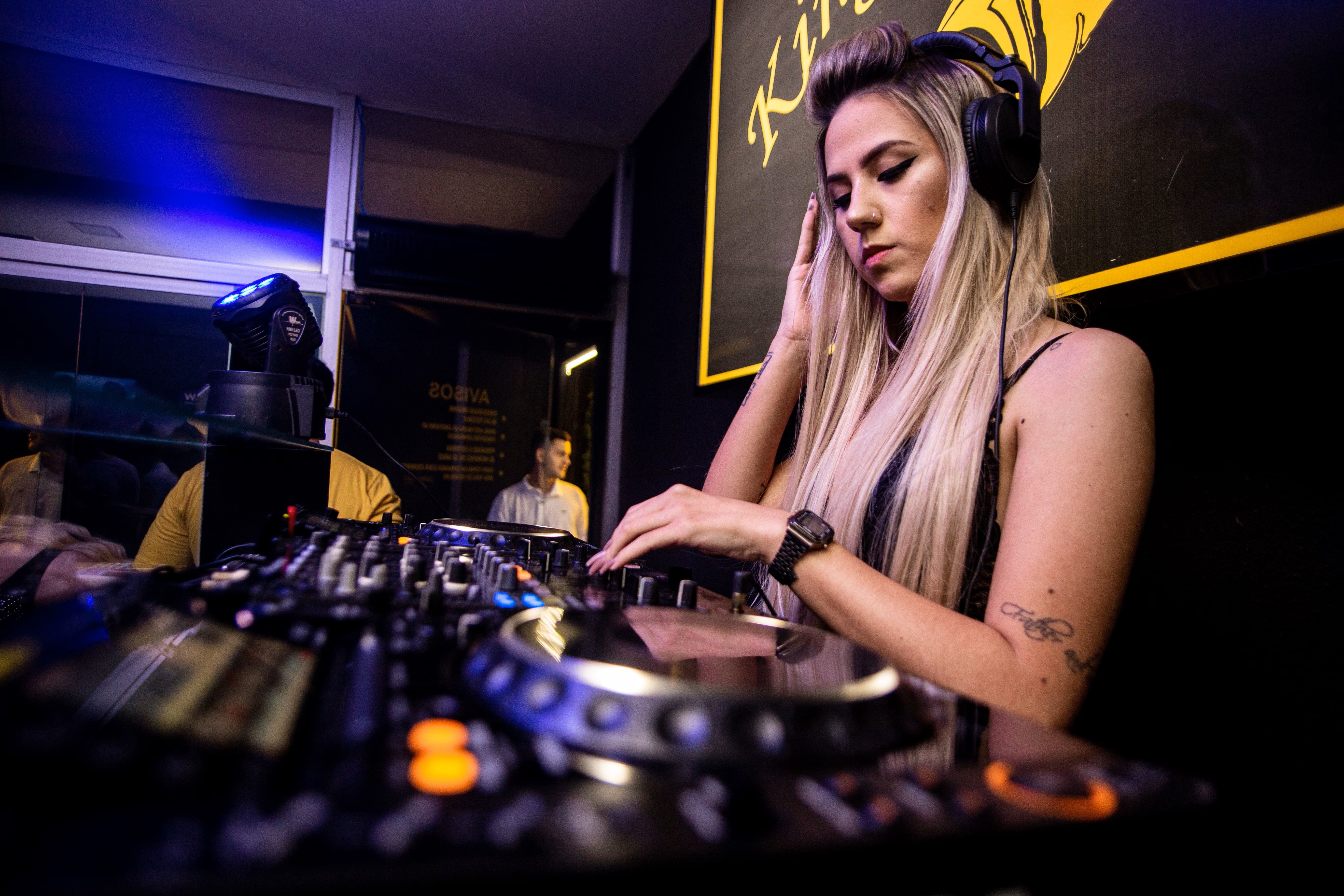 Dating a Ukrainian DJ: What to Expect image 1