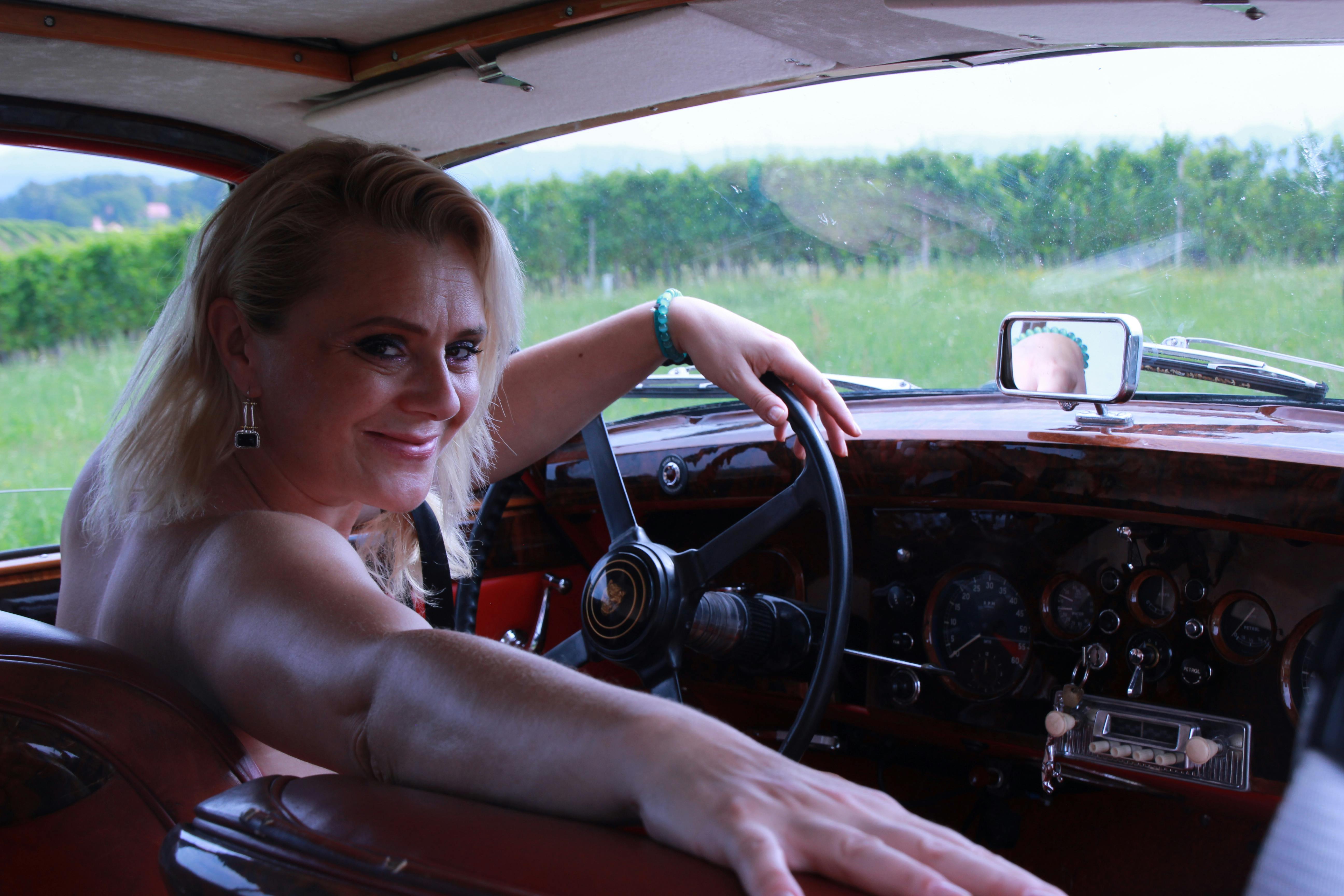 How to Make a Long Distance Relationship Work: The Complete Guide to Strong and Lasting LDR image 0