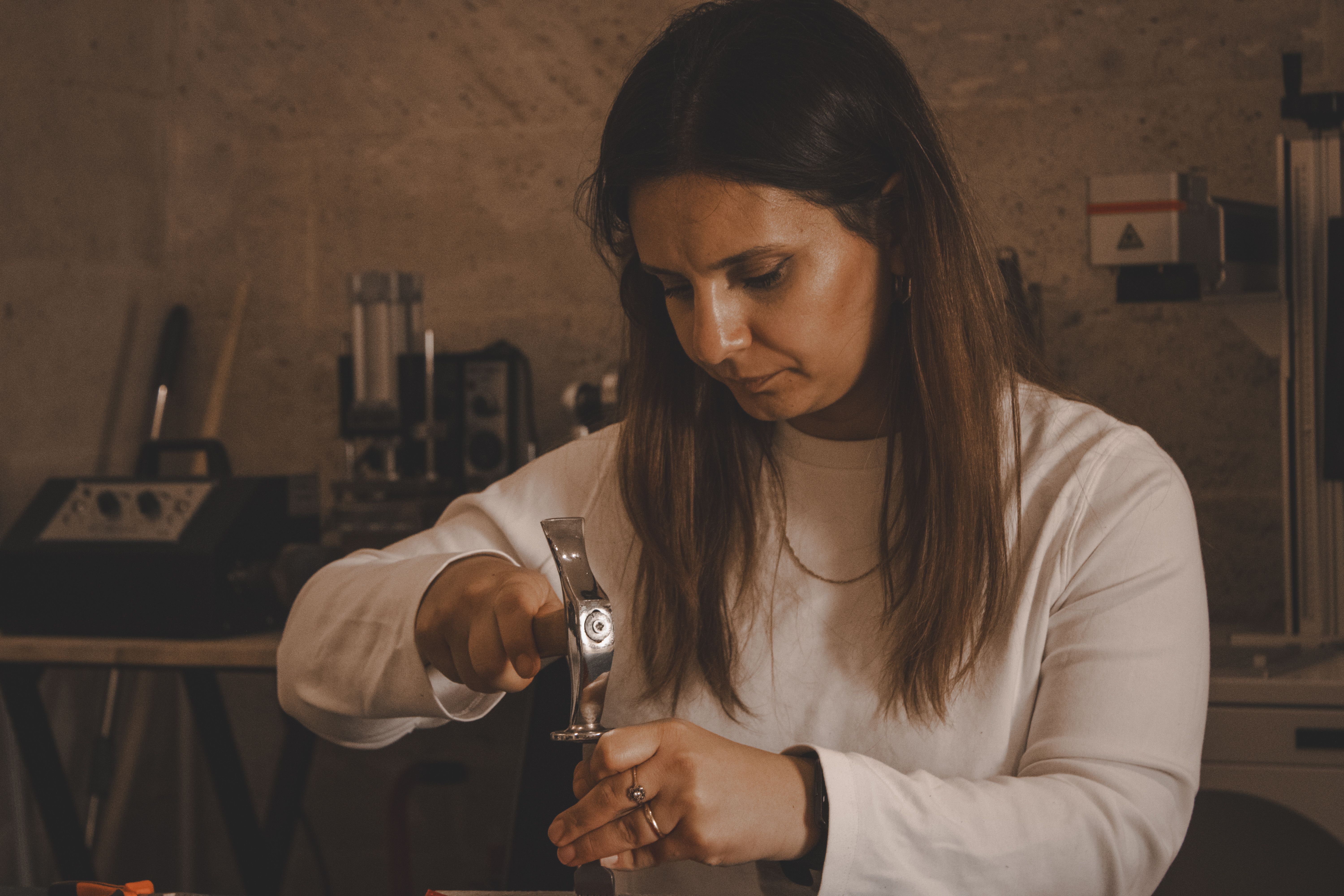 Dating a Ukrainian Jeweler: What to Expect image 0