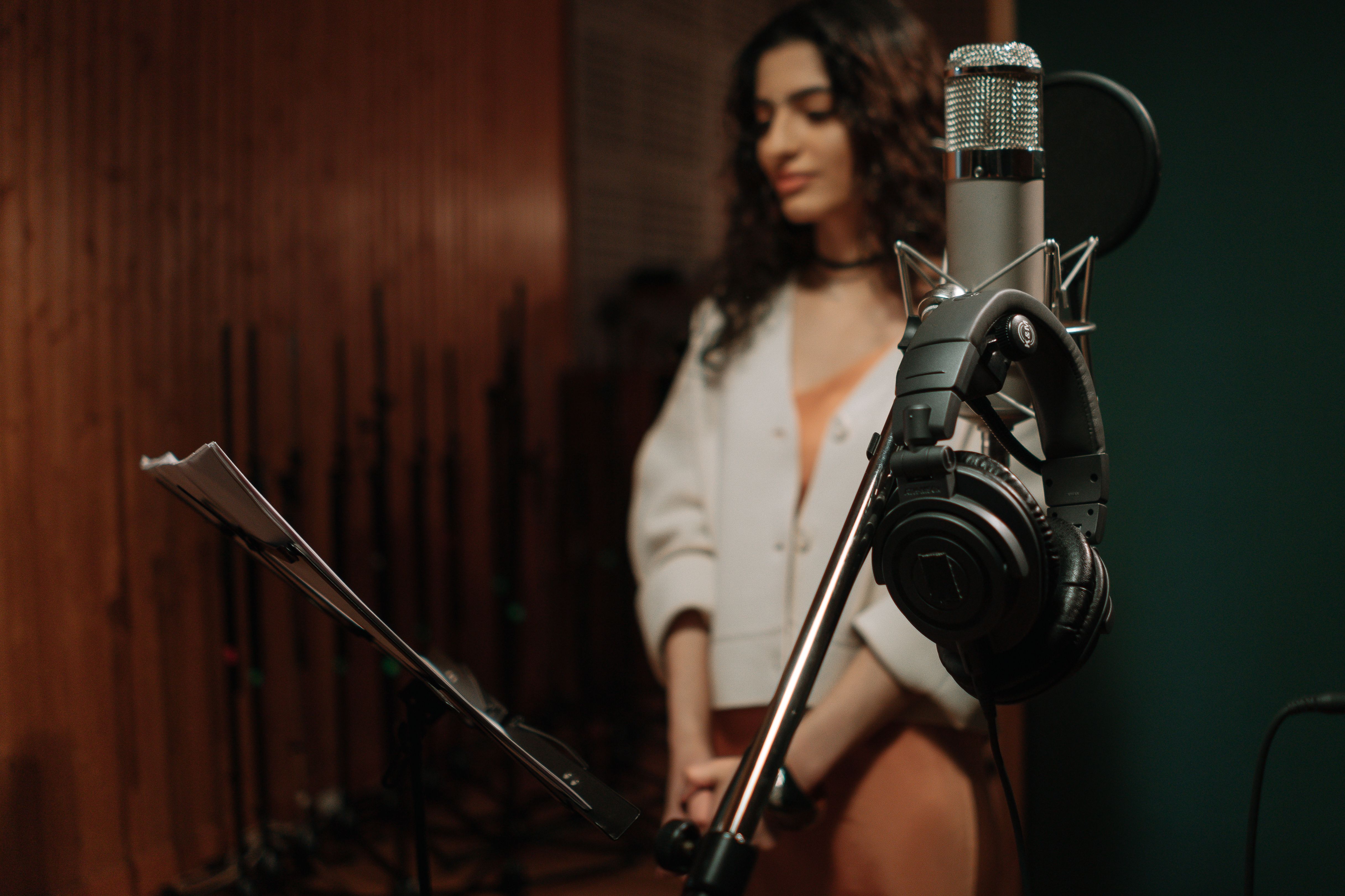 Dating a Ukrainian Singer: What to Expect image 1