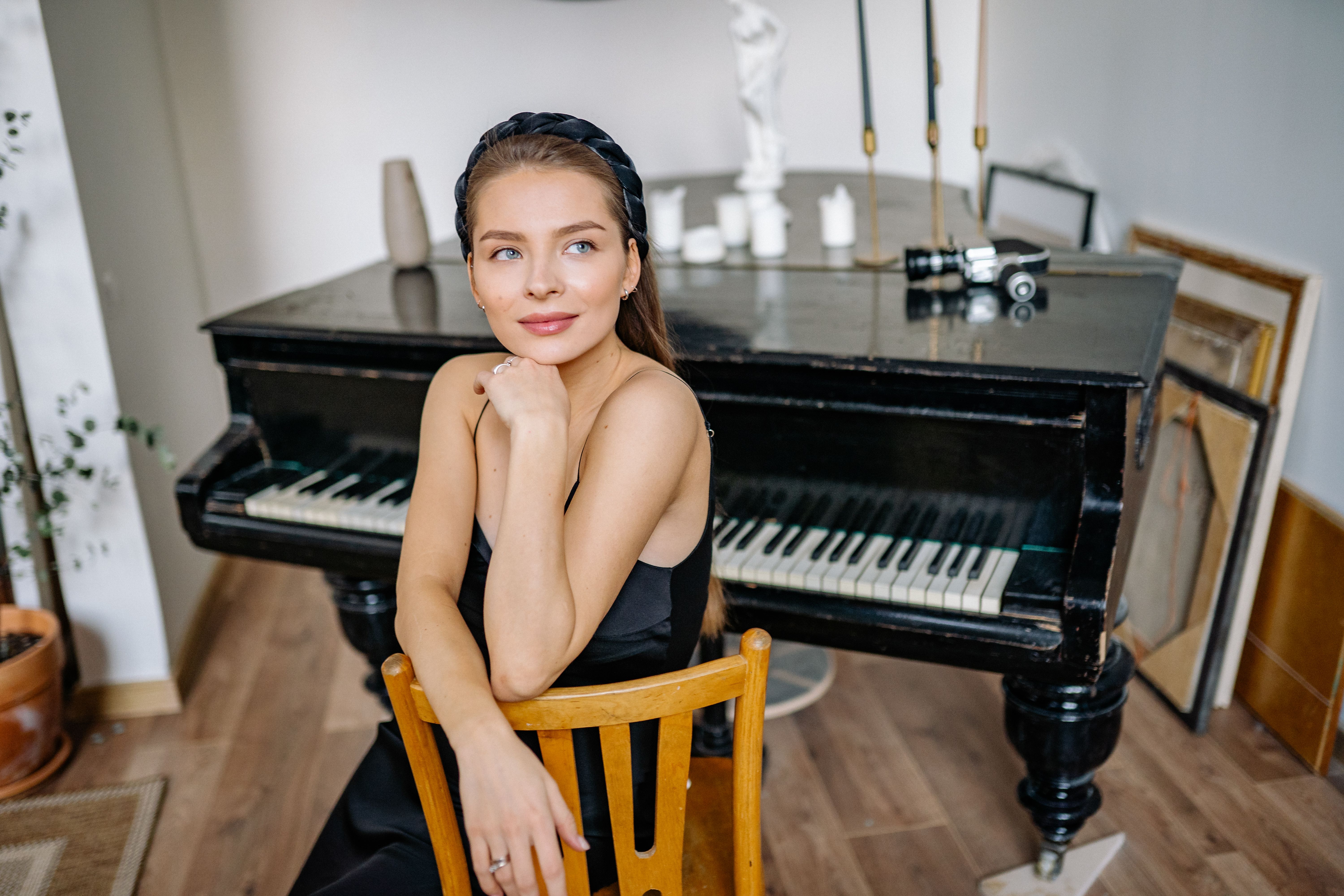 Dating a Ukrainian Woman Who Loves Jazz image 0