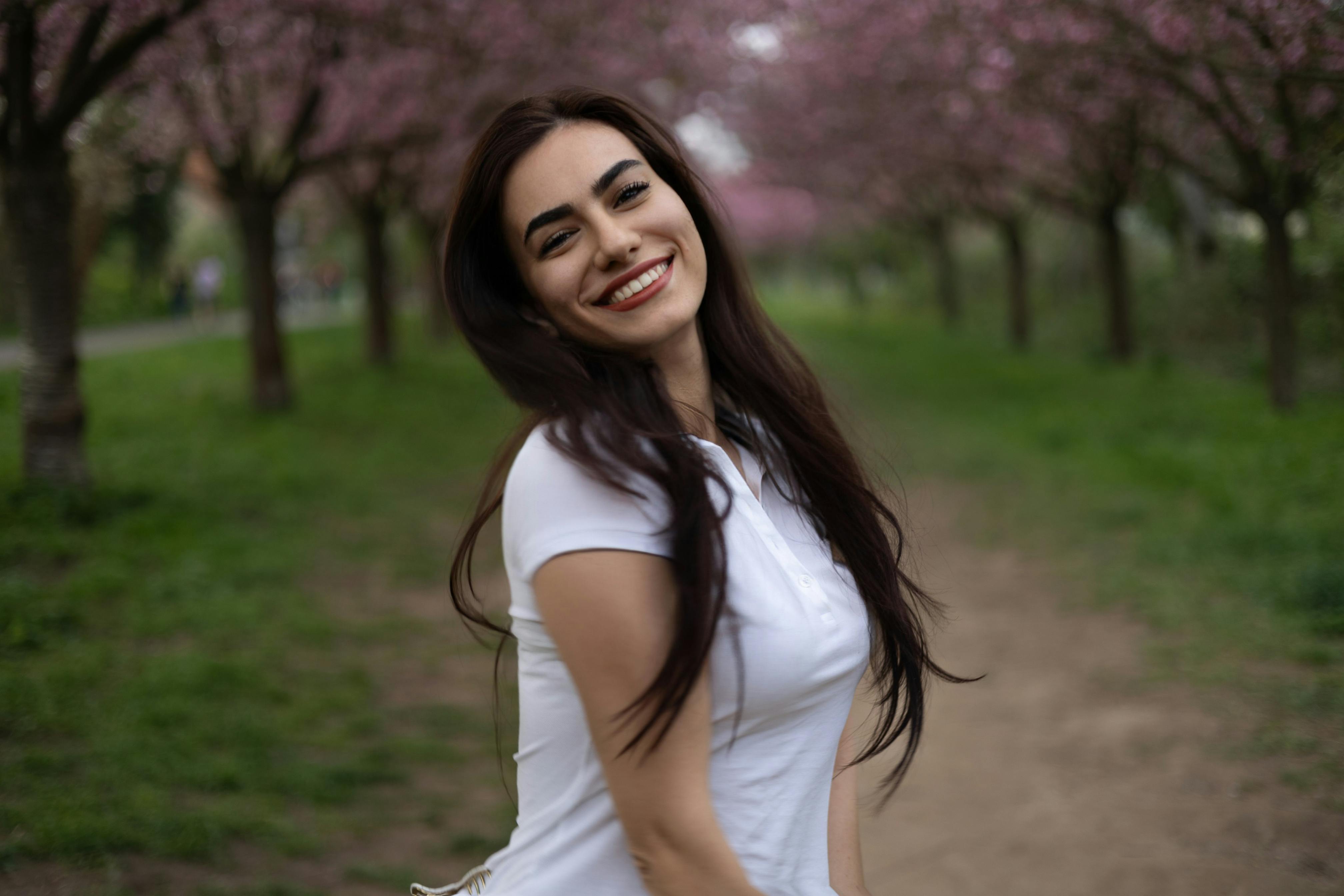 Signs She Is Emotionally Investing in You in Online Dating image 0