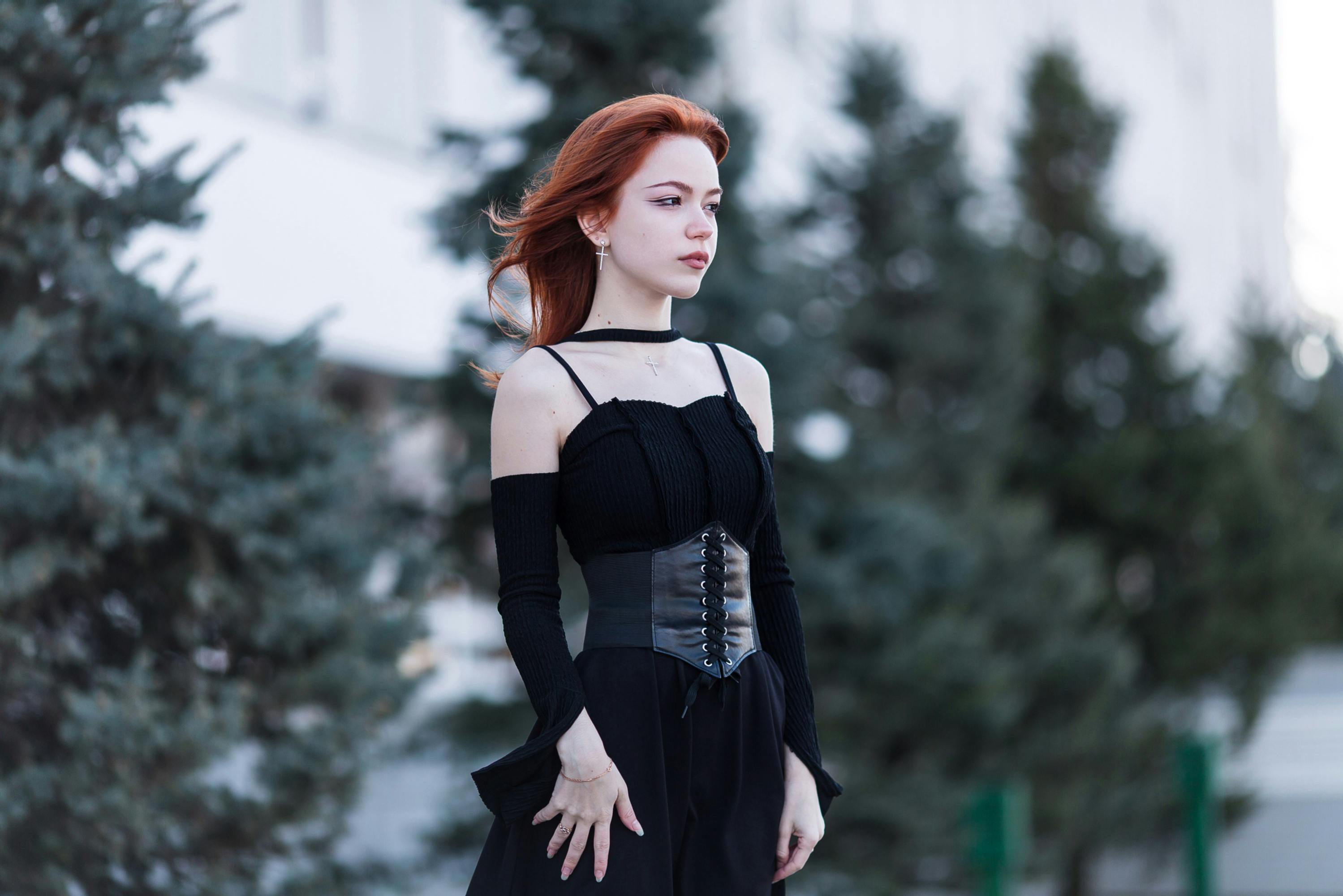 Why Trying to Entertain Her All the Time Backfires in Online Dating image 1