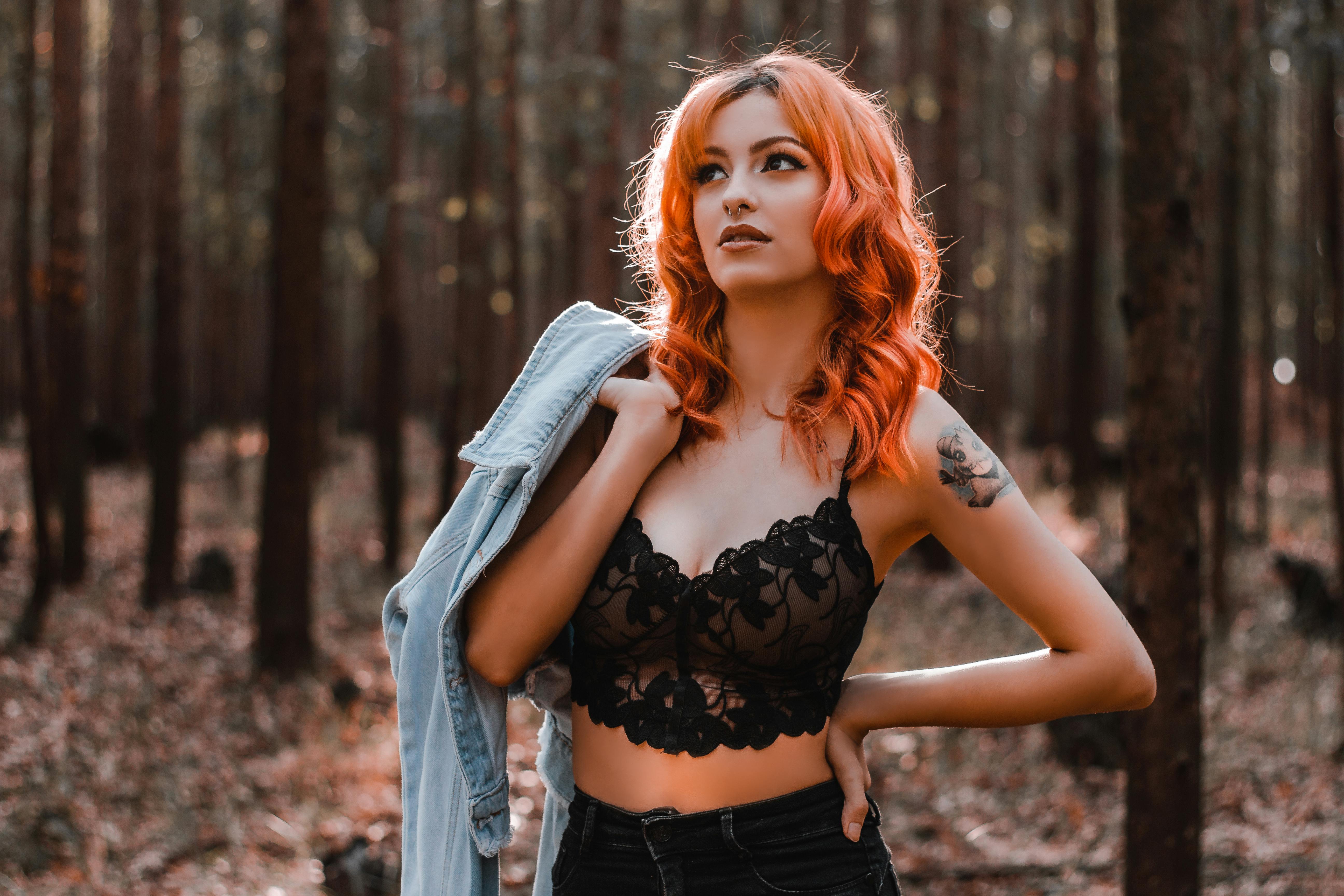 Signs She Is Emotionally Investing in You in Online Dating image 1