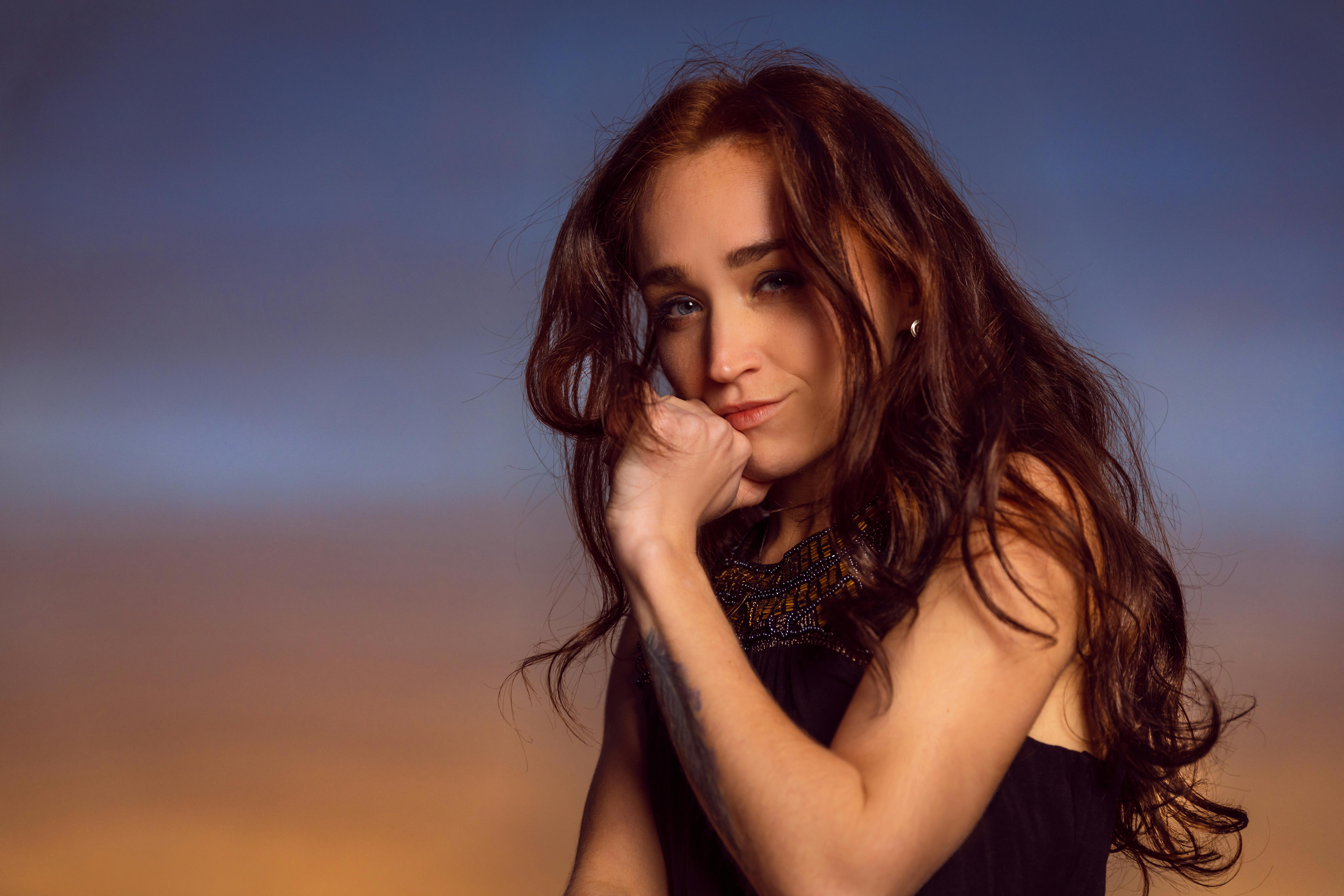 How to Avoid “Pen-Pal” Traps and Progress to a Real Relationship image 0