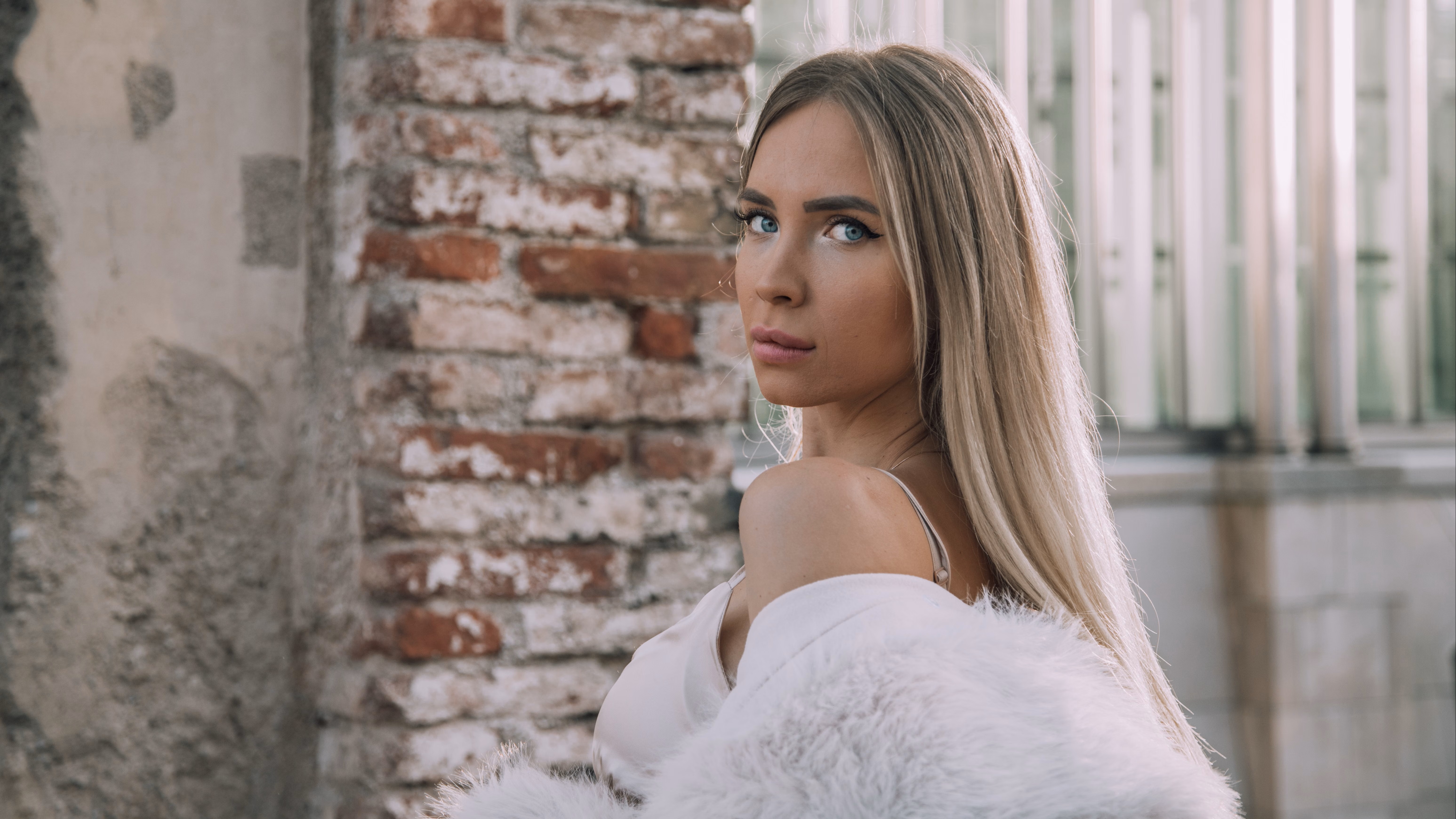 Dating an Orthodox Christian Ukrainian Woman: What to Expect image 0