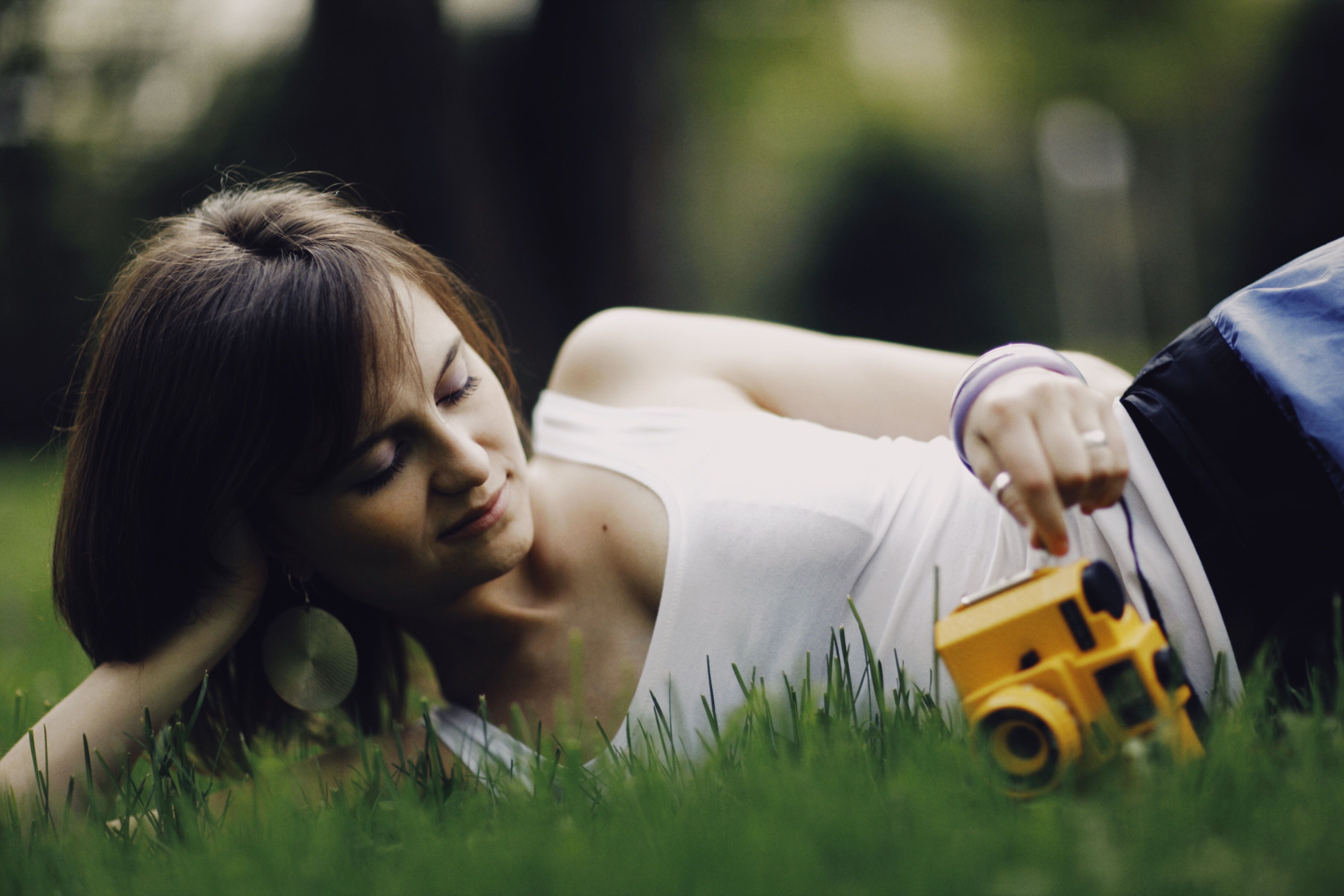 Dating a Ukrainian Woman Who Loves Photography image 2
