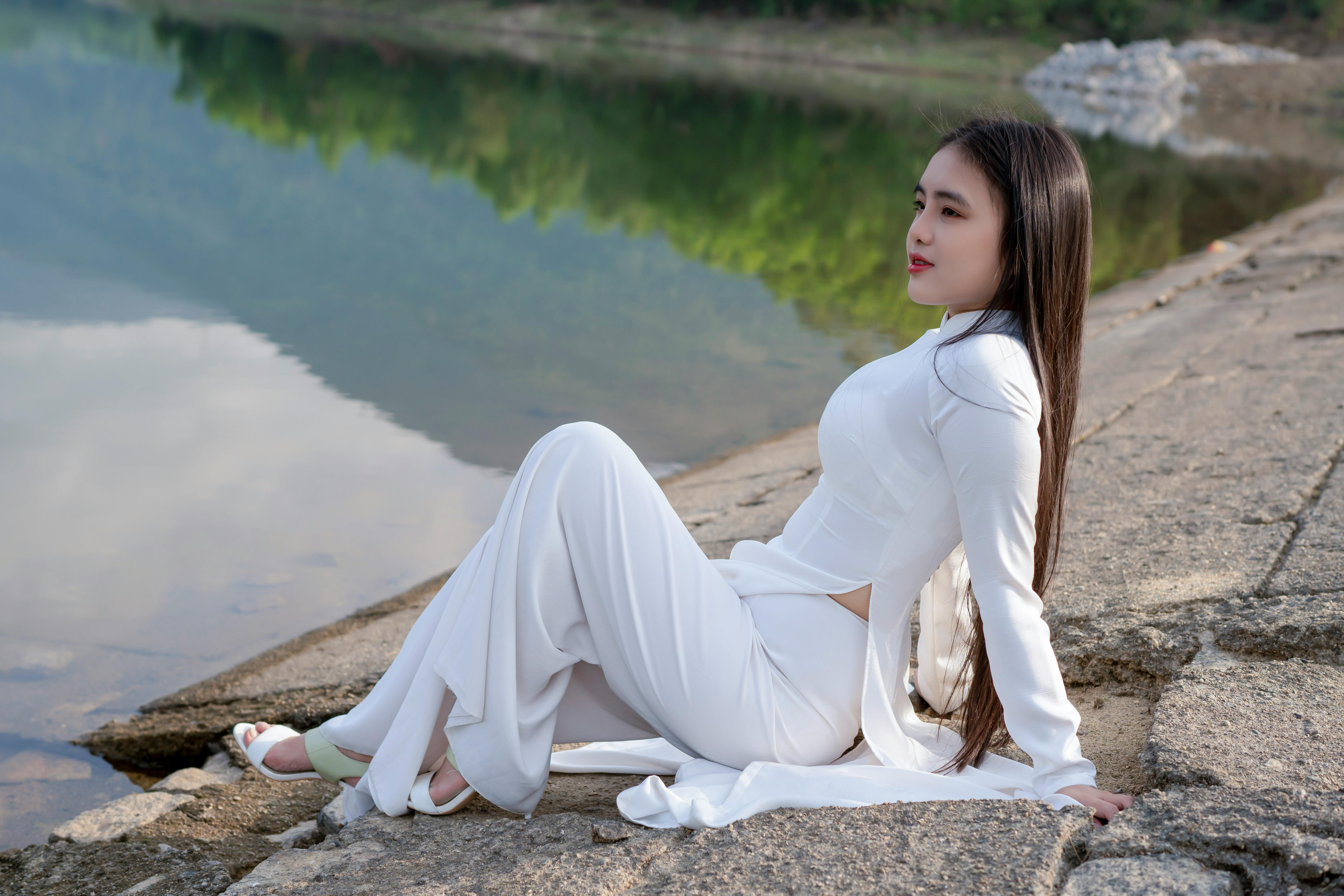 How to Meet Foreign Women Online: Complete Guide for International Dating image 1